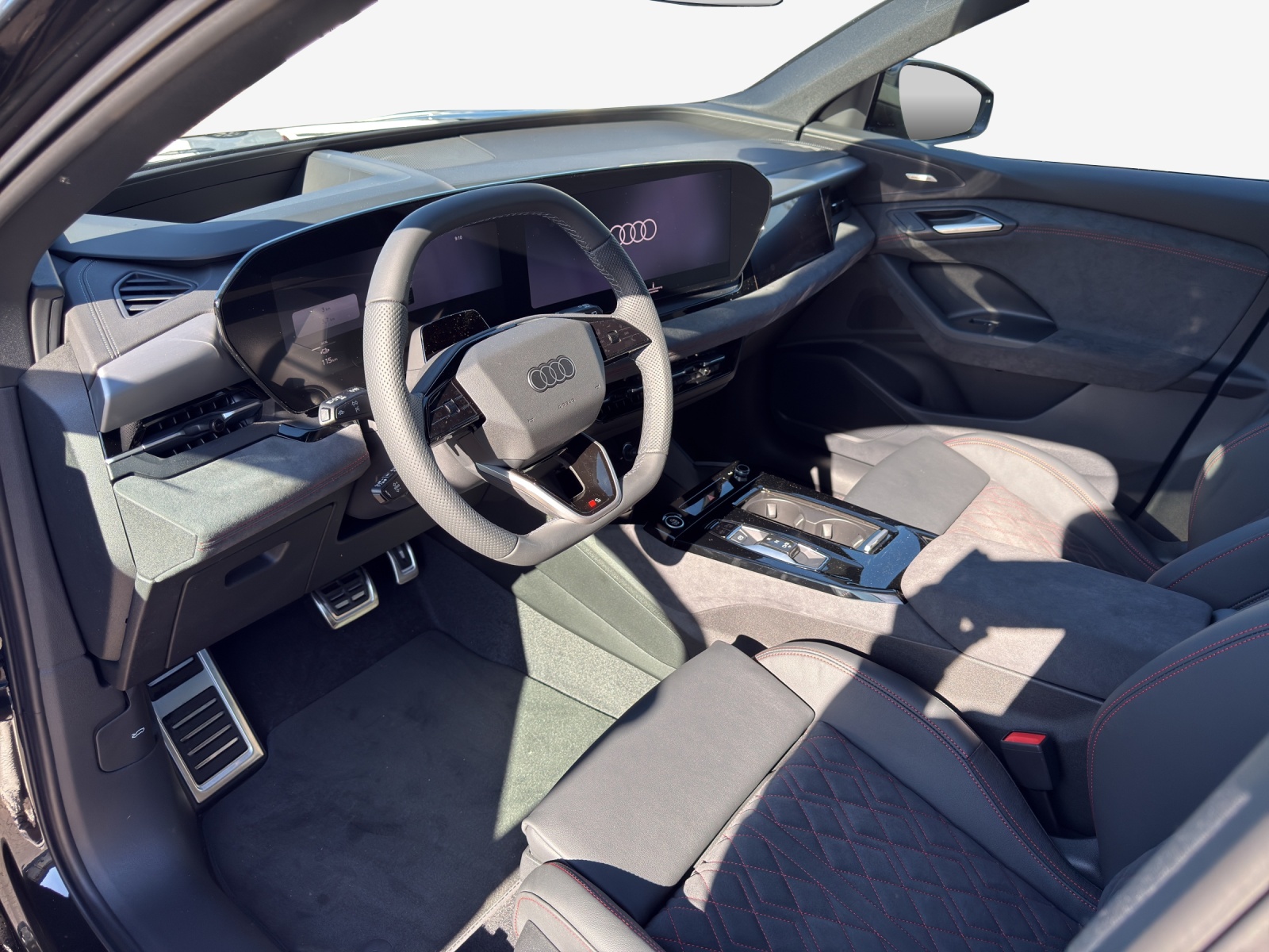 AUDI Q6 e-tron quattro-image-7