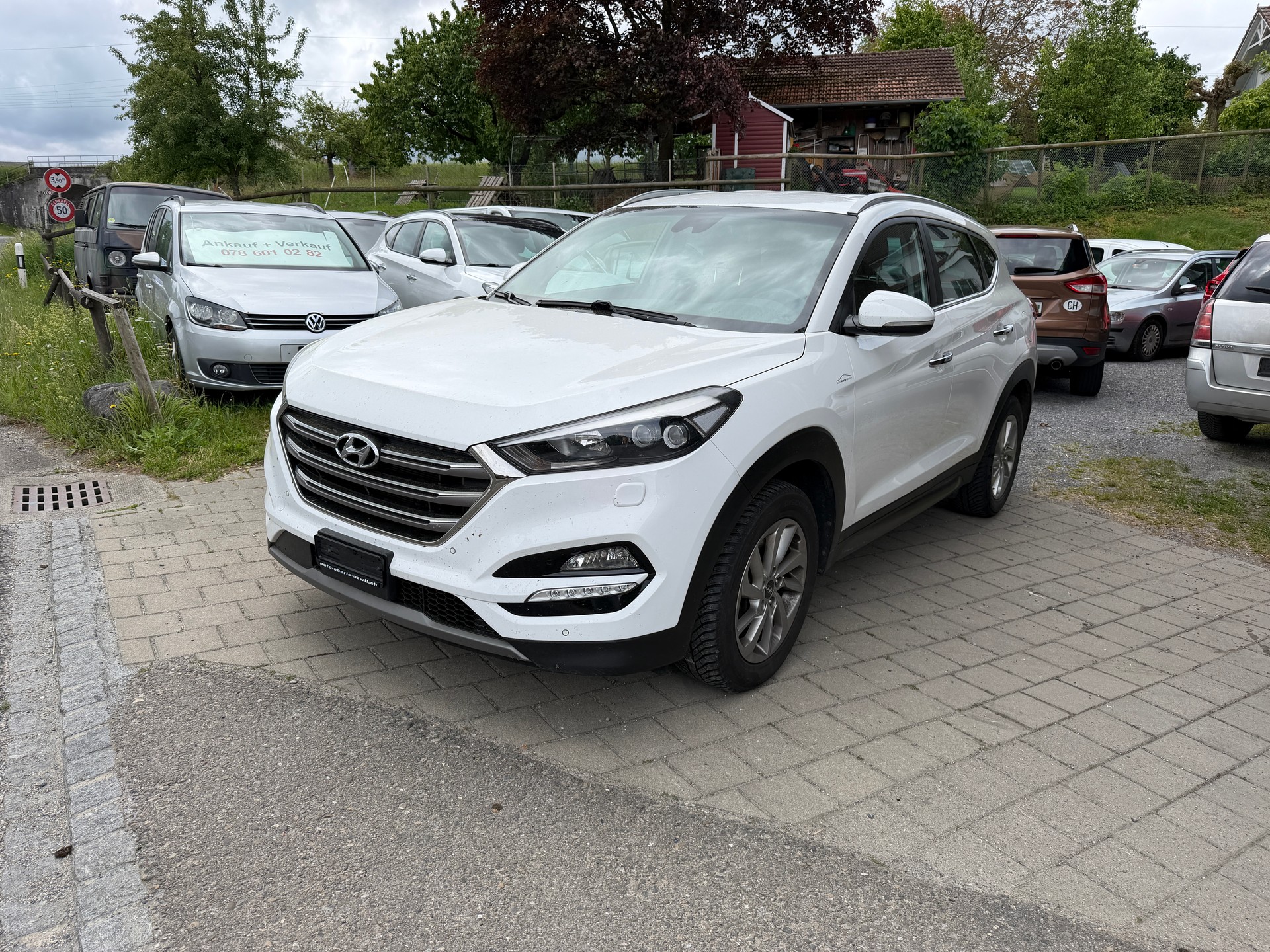 HYUNDAI Tucson 2.0 CRDI Plena 4WD Automatic-image-2