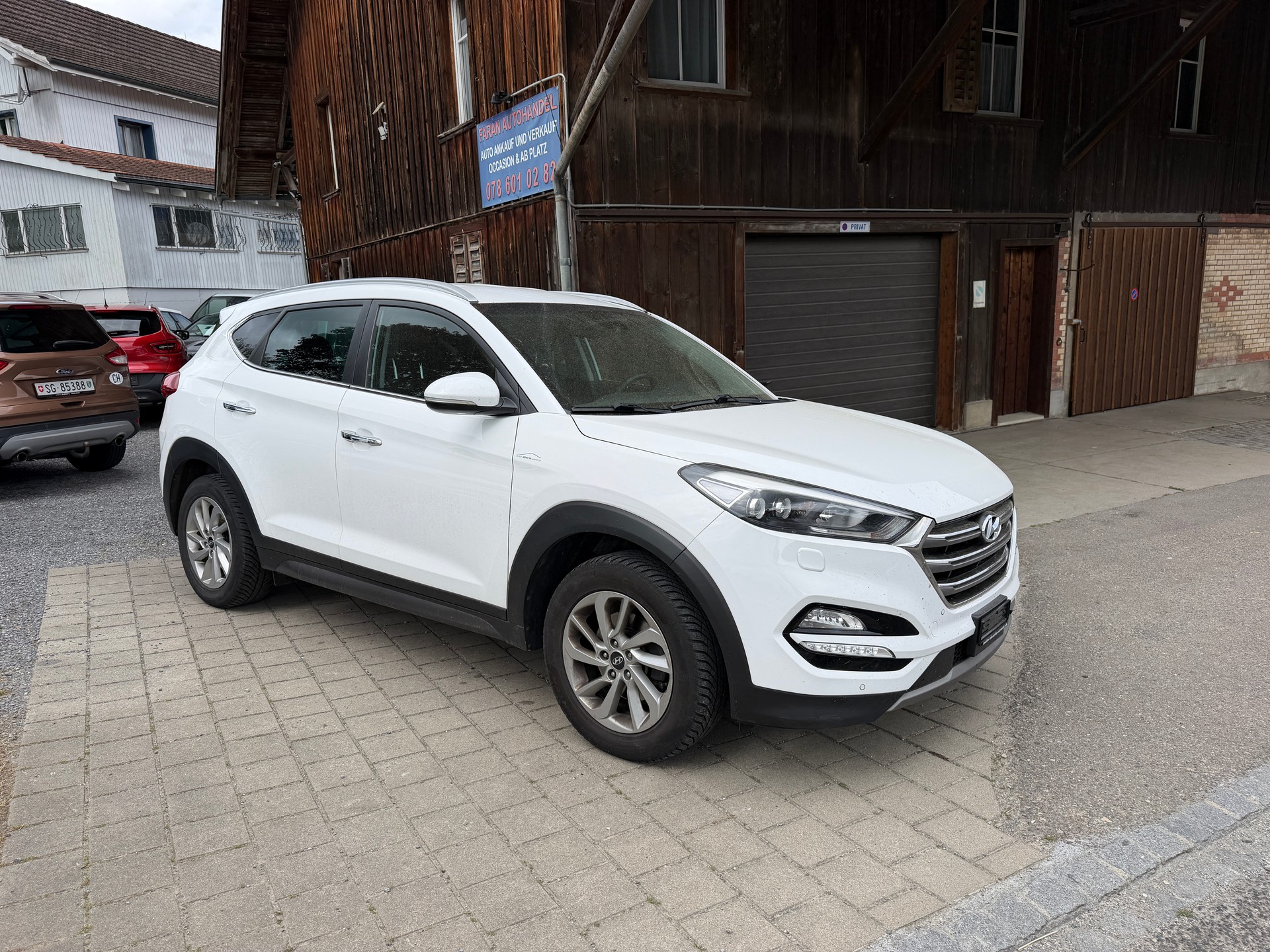 HYUNDAI Tucson 2.0 CRDI Plena 4WD Automatic-image-7