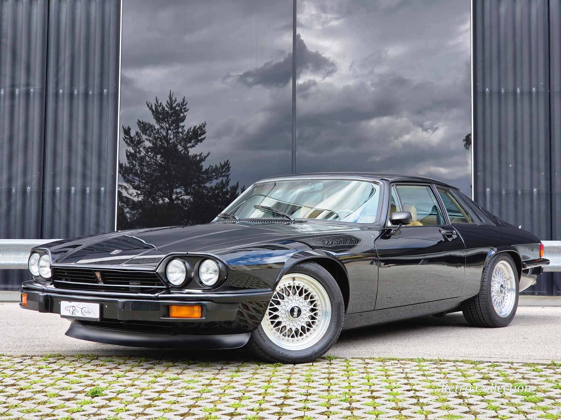 JAGUAR XJS V12 - rare 1ère série - voiture CH - excellent état - accessoires Jaguar Sport - jantes BBS - expertisée vétéran 05.2026.