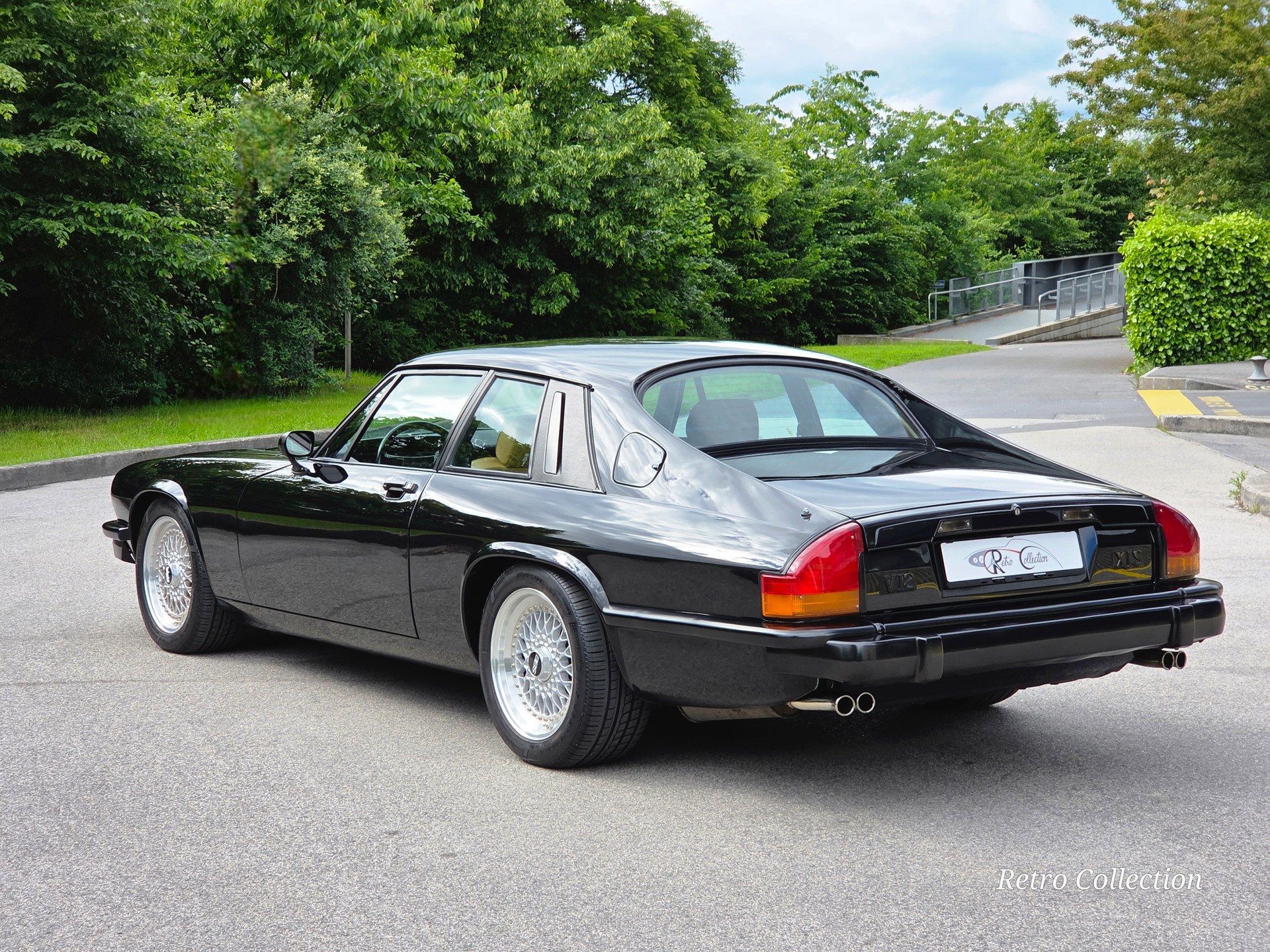 JAGUAR XJS V12 - rare 1ère série - voiture CH - excellent état - accessoires Jaguar Sport - jantes BBS - expertisée vétéran 05.2026.-image-4