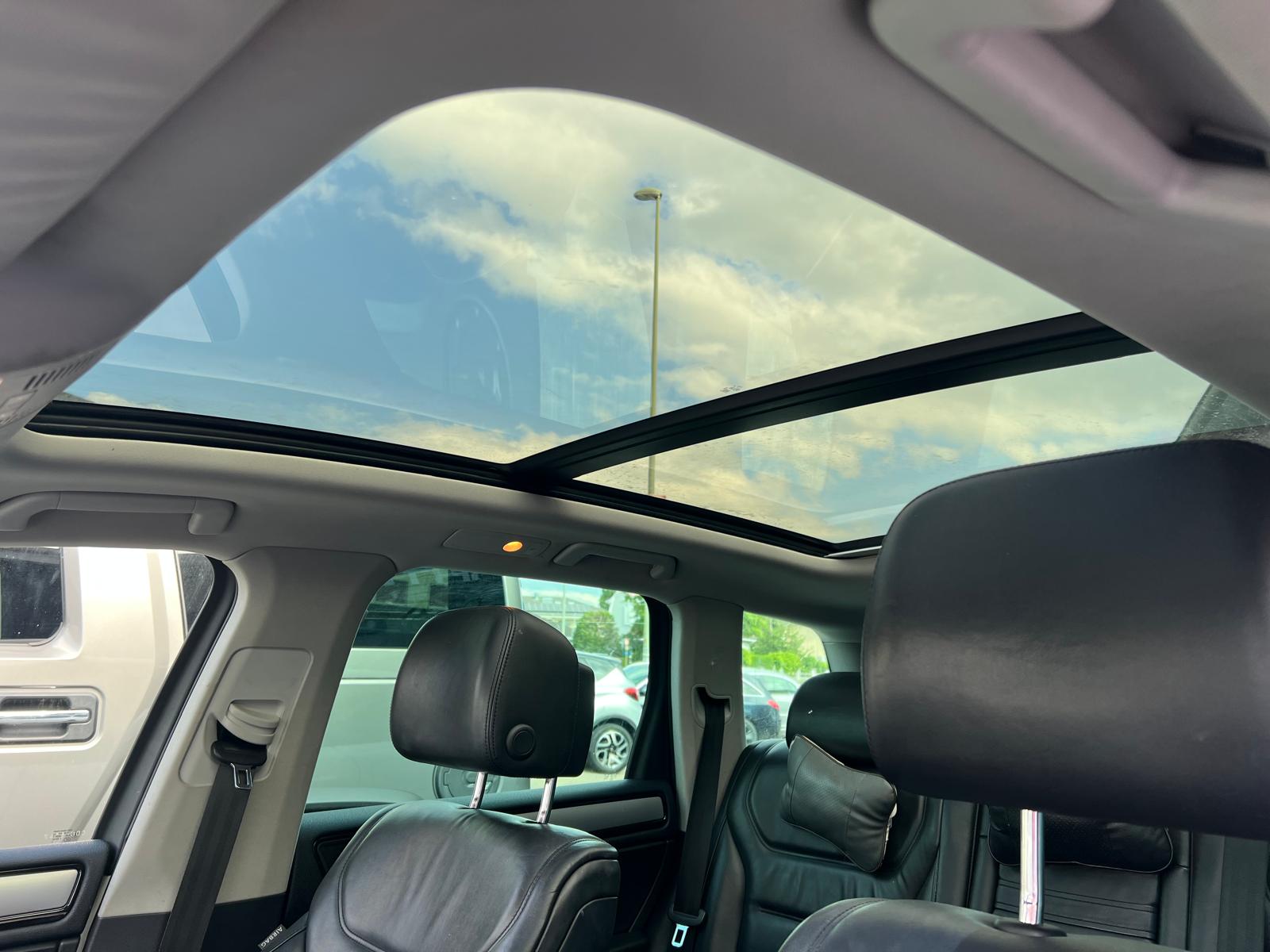 VW Touareg 3.0 TDI BlueMotion R-LINE Technology Tiptronic-image-15