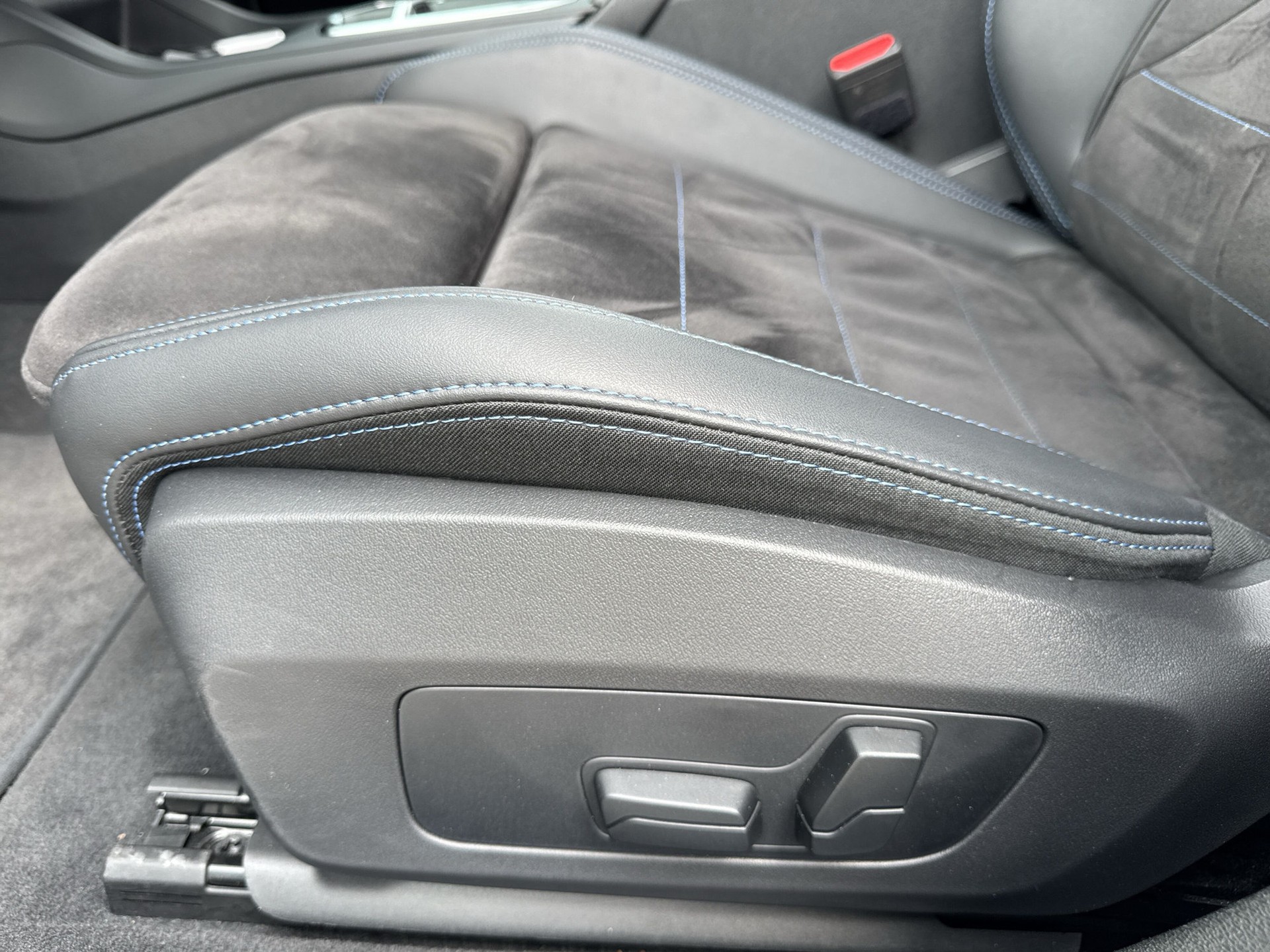 BMW 123 xDrive M Sport Steptronic-image-18