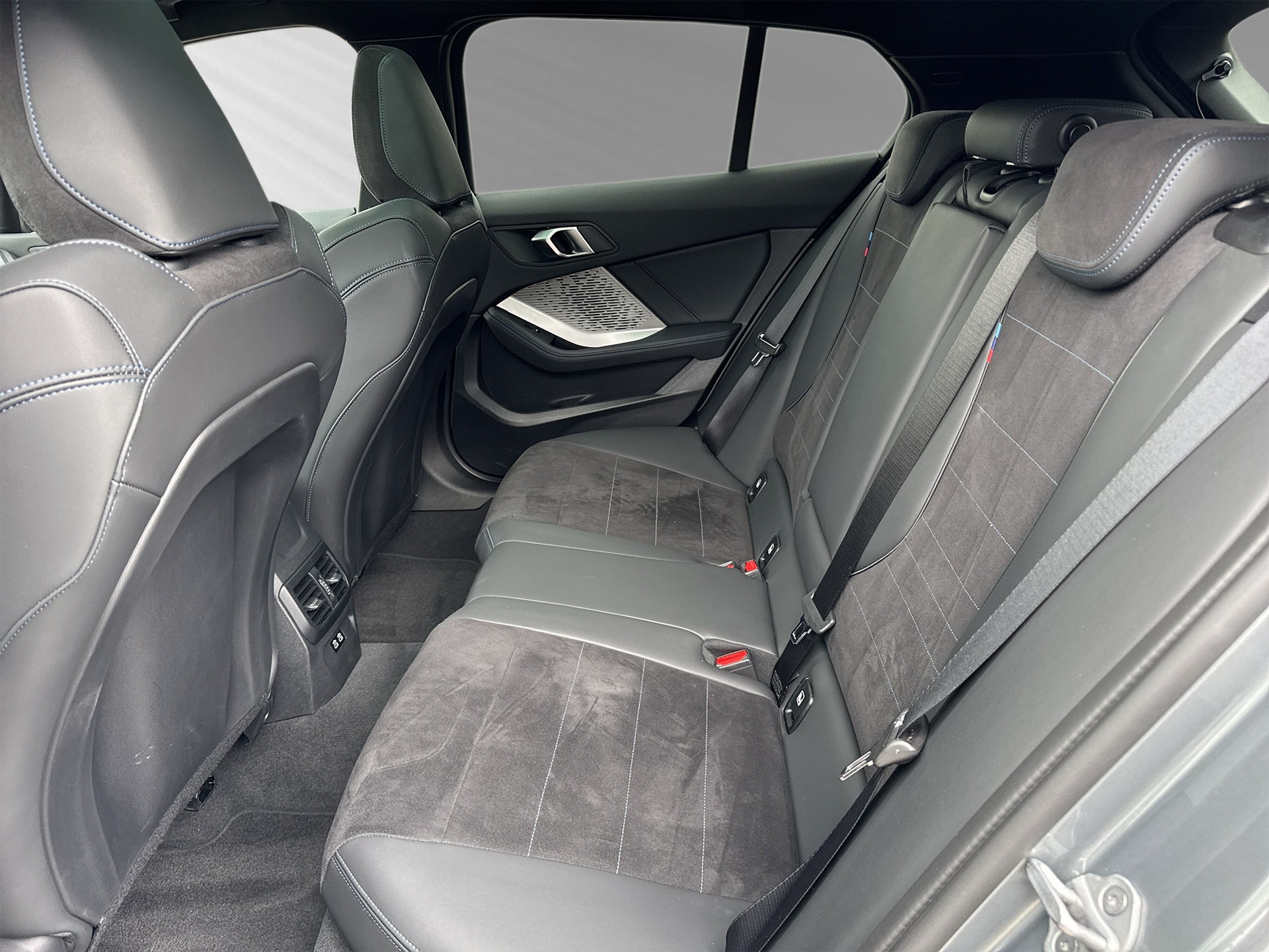 BMW 123 xDrive M Sport Steptronic-image-6