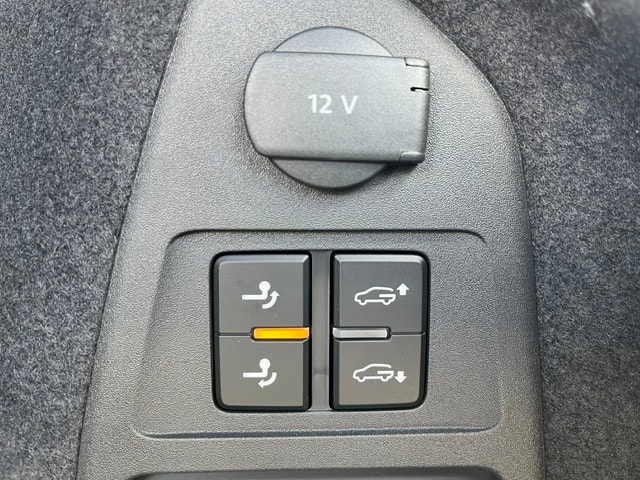 VW Touareg 3.0 TDI R-Line Final Edition Tiptronic-image-28