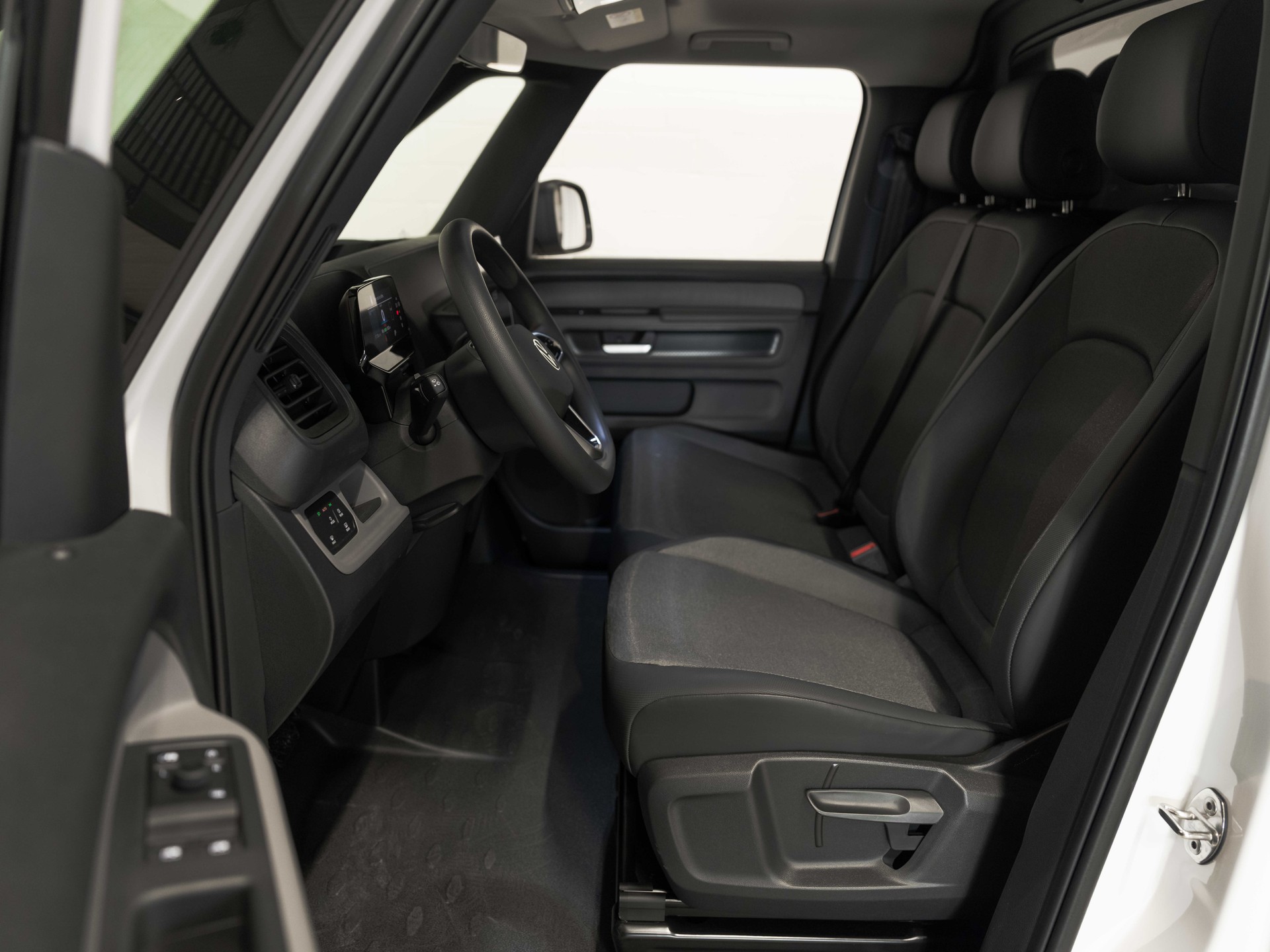 VW ID. Buzz Cargo Pro NEUSTES MODELL 5 Jahre oder 150'000km Werksgarantie-image-9