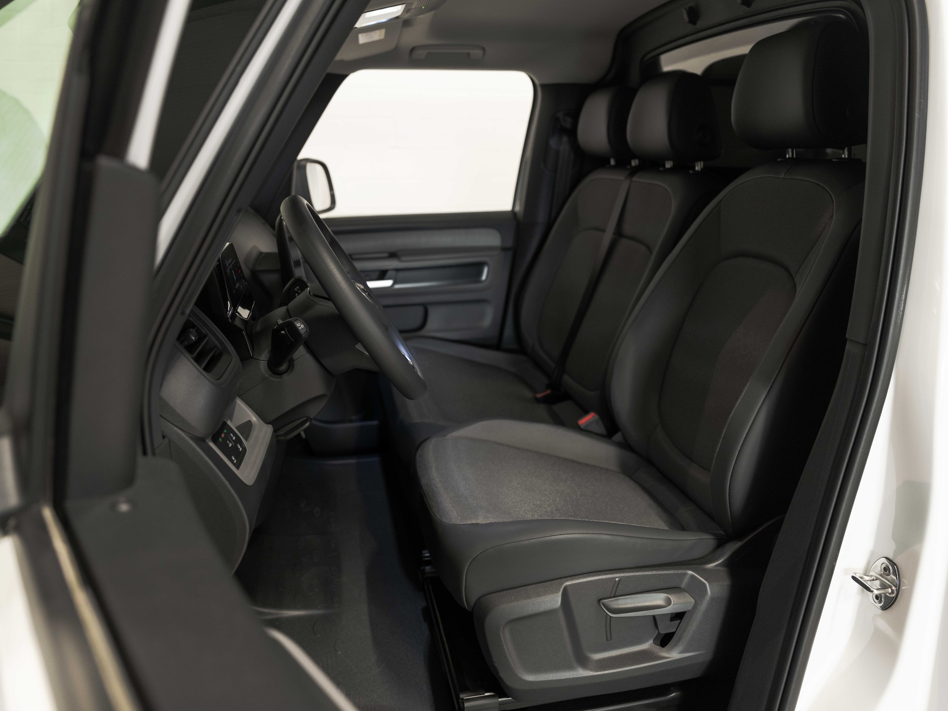 VW ID. Buzz Cargo Pro NEUSTES MODELL 5 Jahre oder 150'000km Werksgarantie-image-10