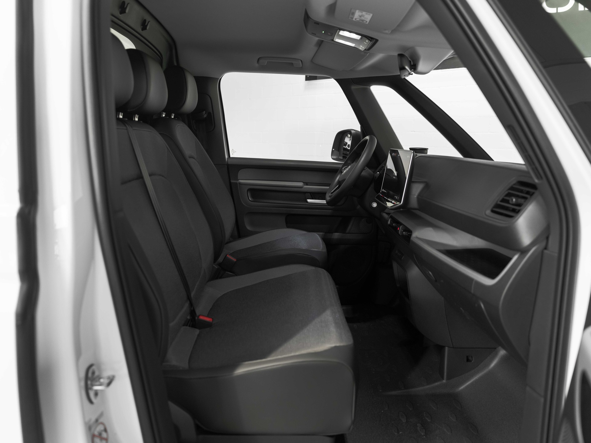 VW ID. Buzz Cargo Pro NEUSTES MODELL 5 Jahre oder 150'000km Werksgarantie-image-13