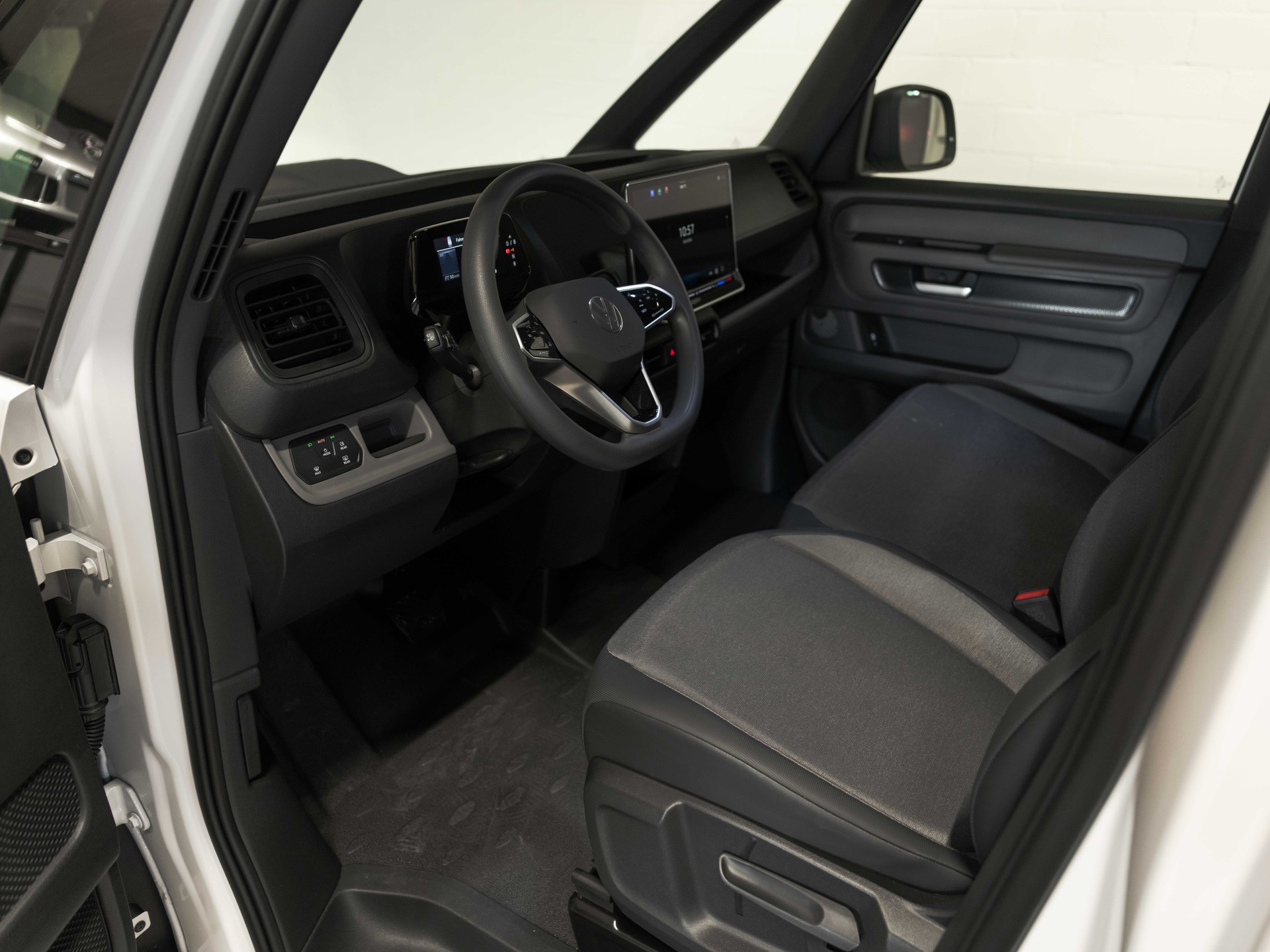 VW ID. Buzz Cargo Pro NEUSTES MODELL 5 Jahre oder 150'000km Werksgarantie-image-8