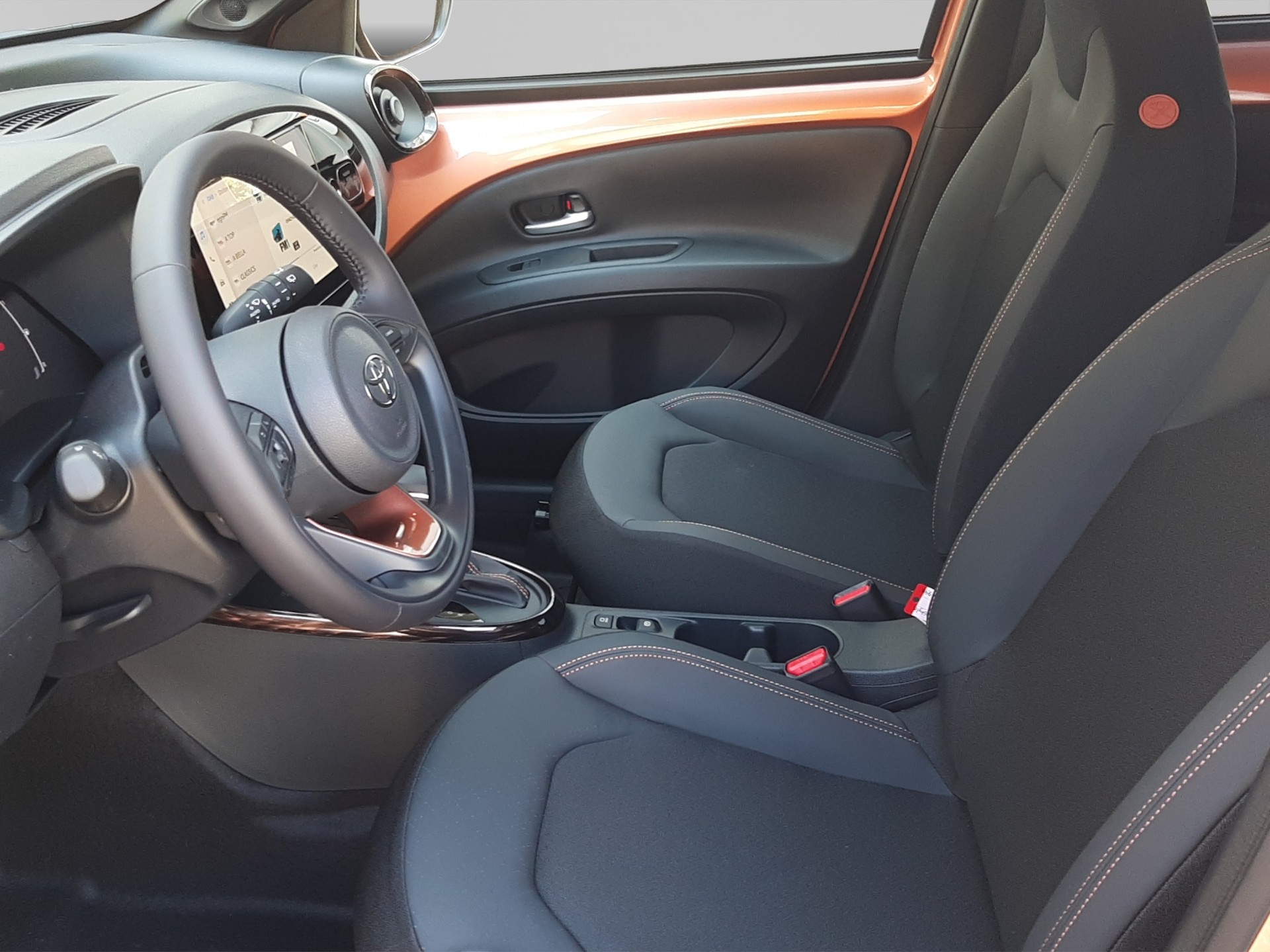 TOYOTA Aygo X 1.5 VVT-i HSD Style-image-8
