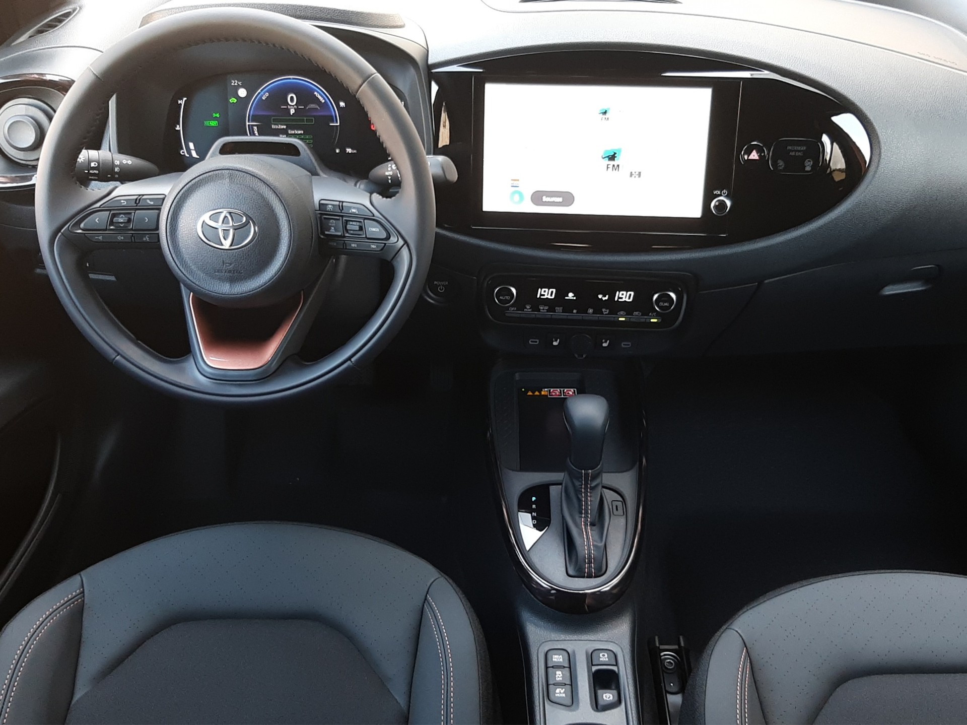 TOYOTA Aygo X 1.5 VVT-i HSD Style-image-11