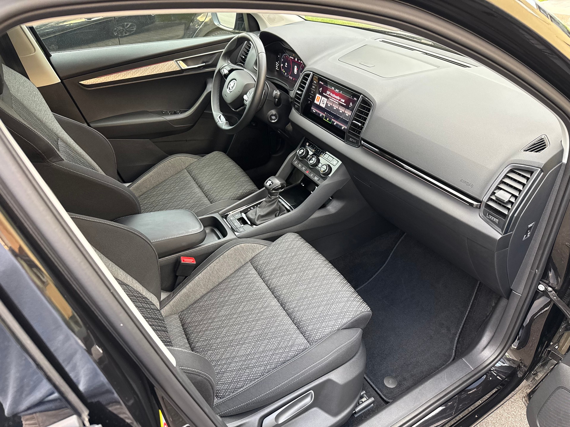 SKODA Karoq 2.0 TDI Style 4x4 DSG-image-21