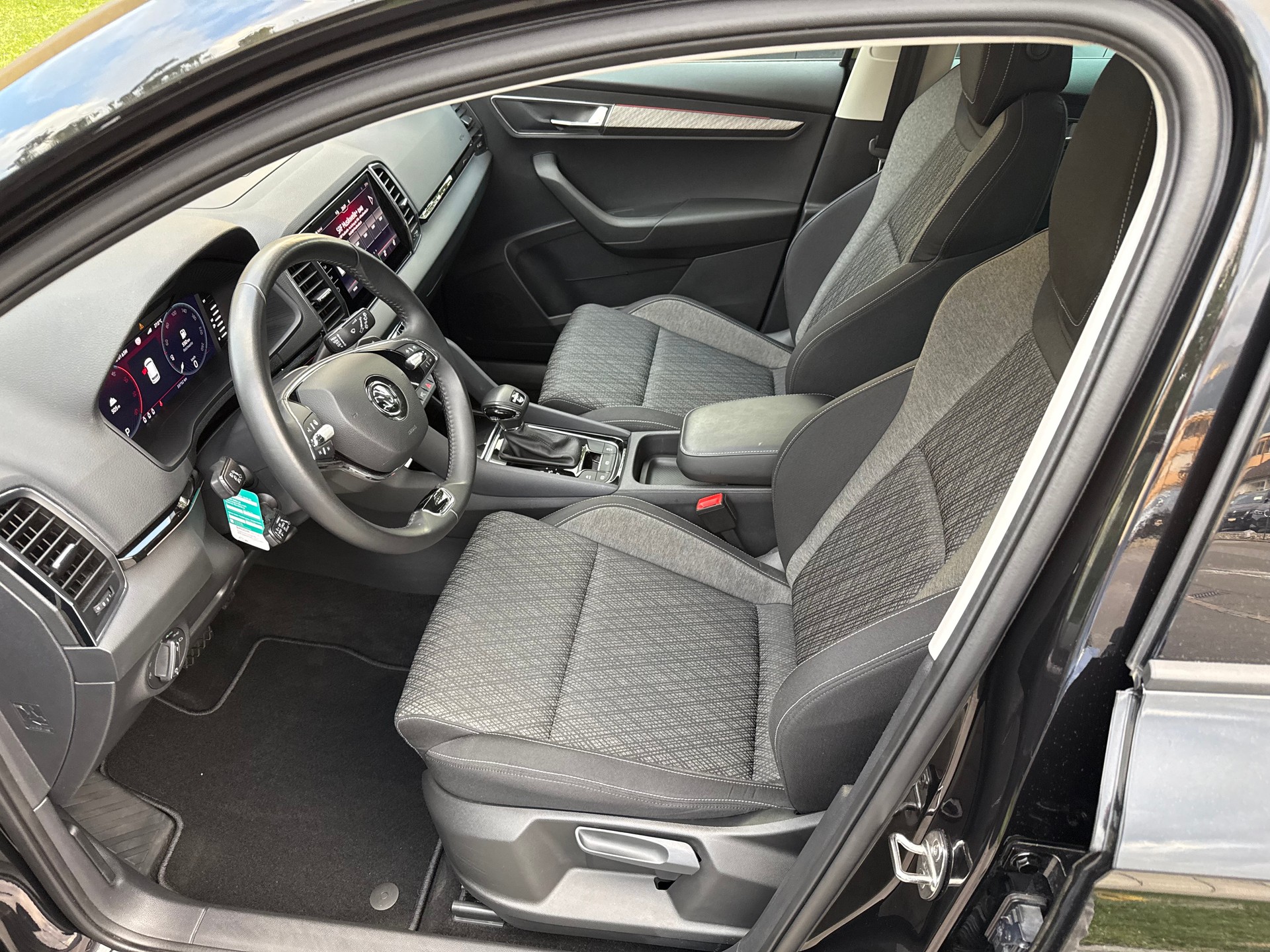 SKODA Karoq 2.0 TDI Style 4x4 DSG-image-14