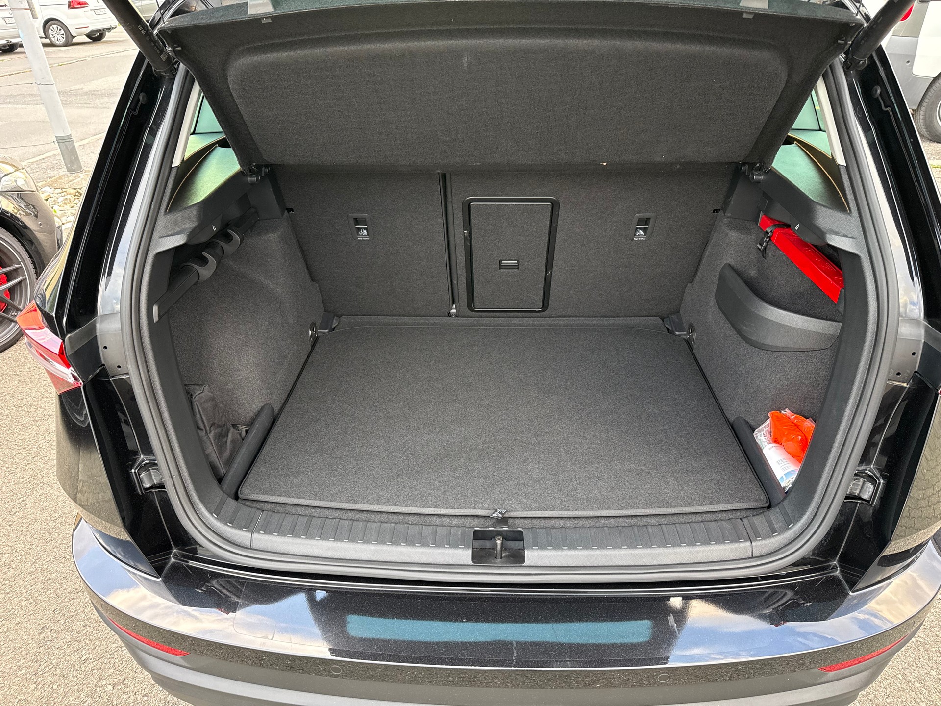 SKODA Karoq 2.0 TDI Style 4x4 DSG-image-6