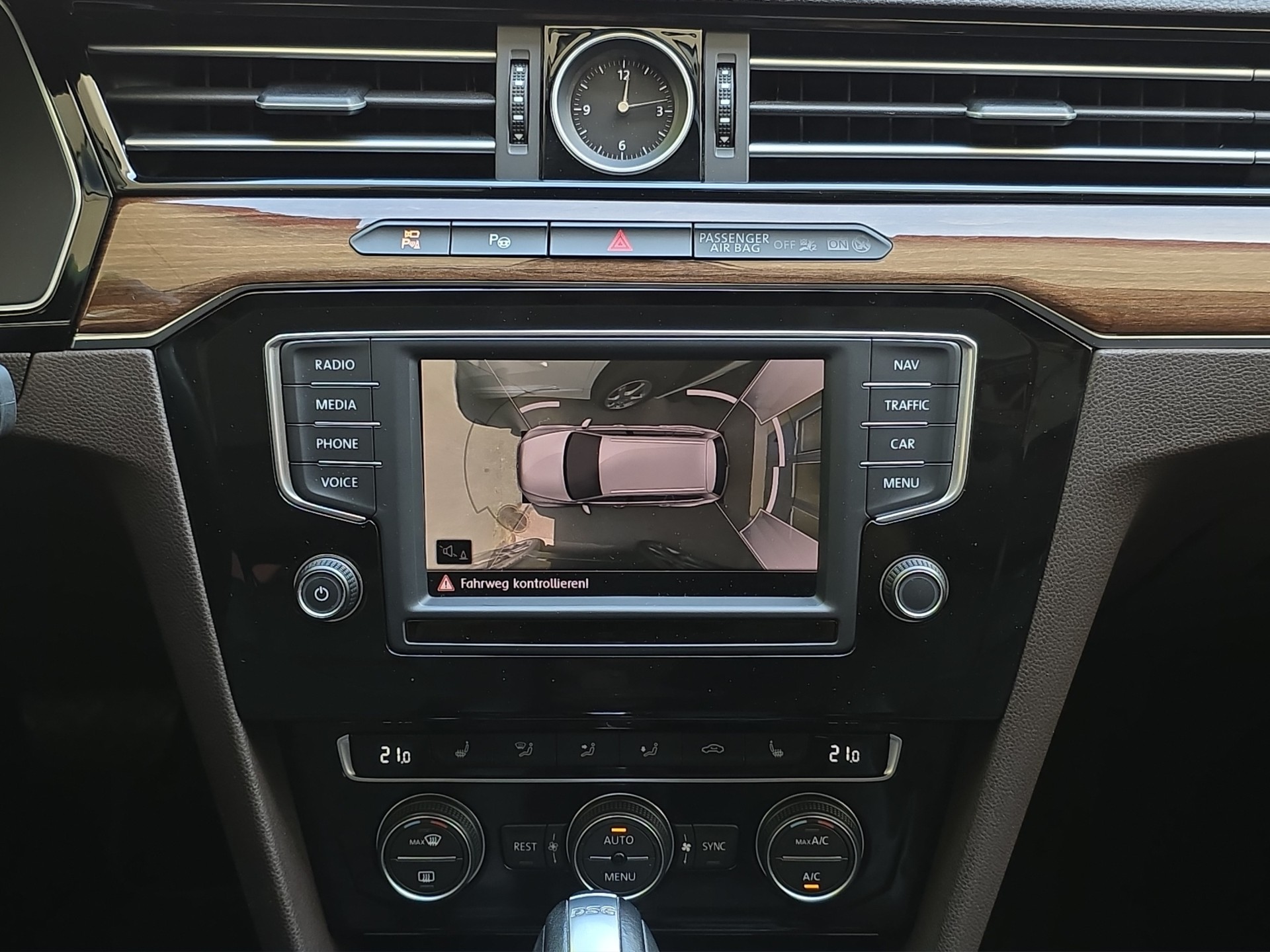 VW Passat Variant 2.0 TSI BMT Highline 4Motion DSG-image-13