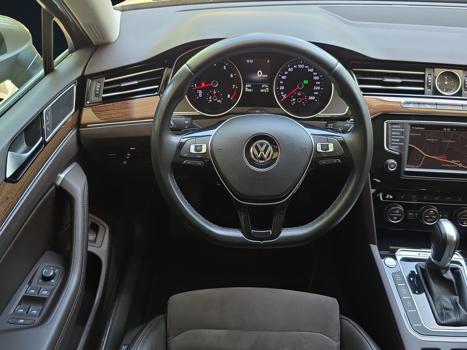 VW Passat Variant 2.0 TSI BMT Highline 4Motion DSG-image-11