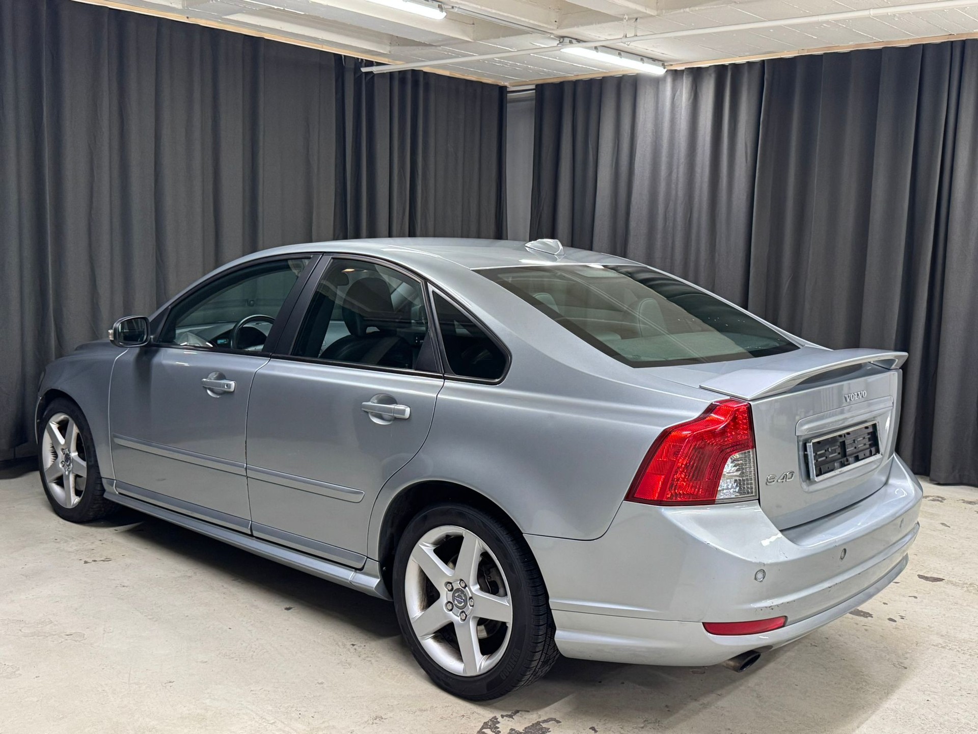 VOLVO S40 D5 Momentum Geartronic-image-4