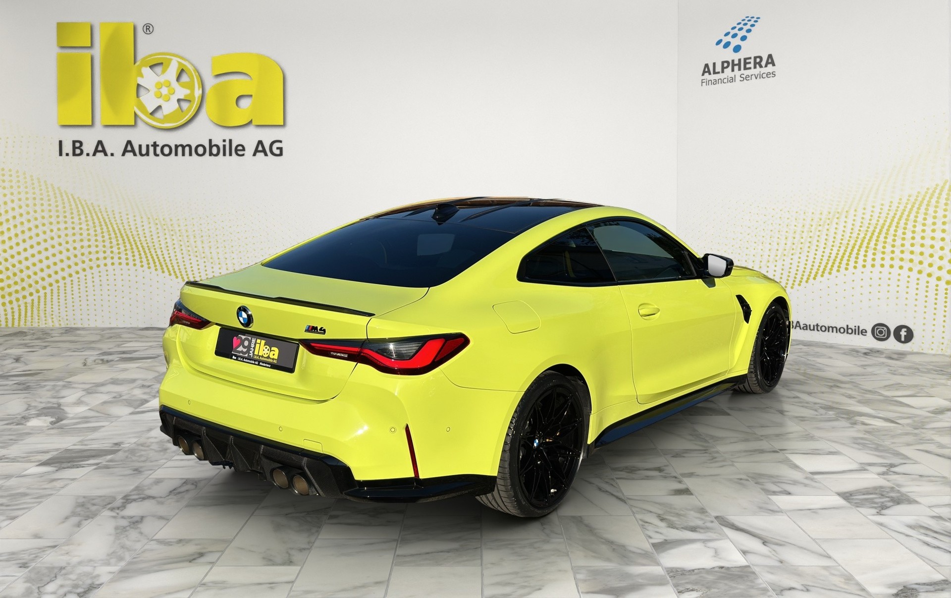 BMW M4 Coupé Competition (CH) INDIVIDUAL M Race Track Paket Carbon-image-4