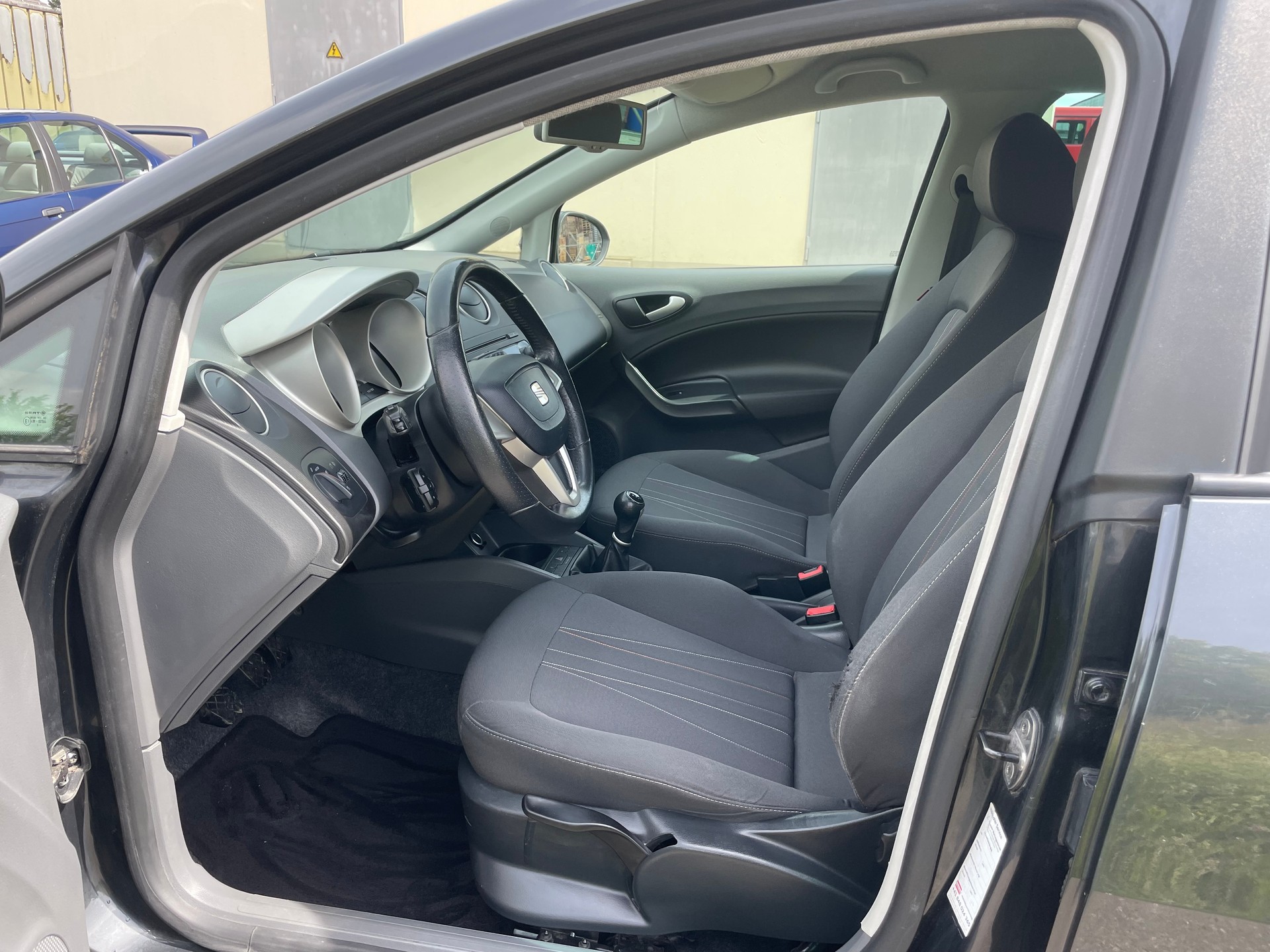 SEAT Ibiza 1.2 TSI Sport-image-6
