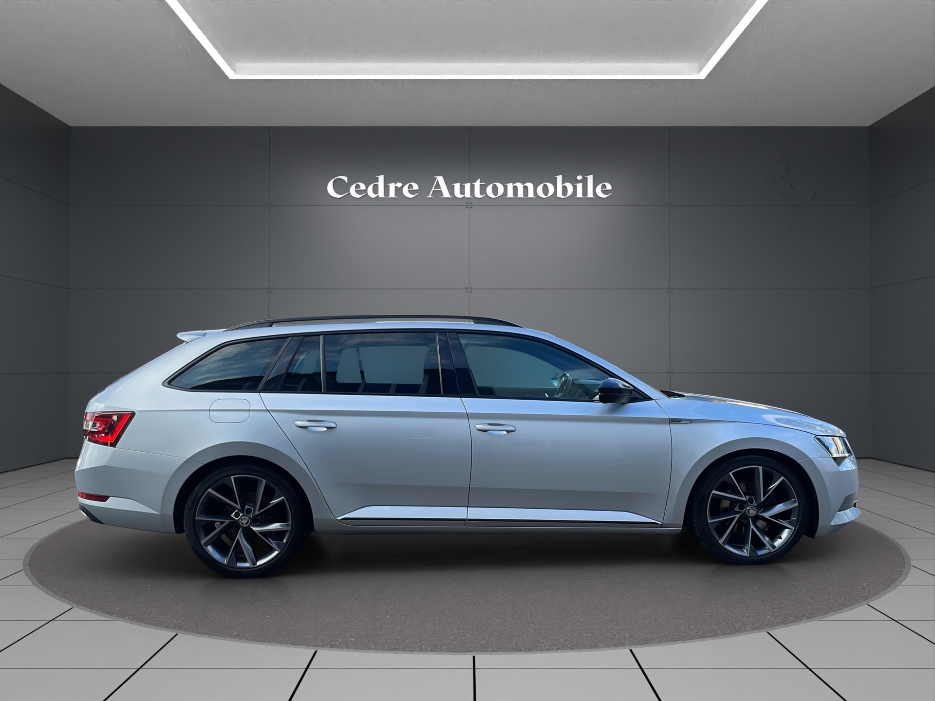 SKODA Superb Combi 2.0 TDi SportLine Ambition 4x4 DSG-image-4