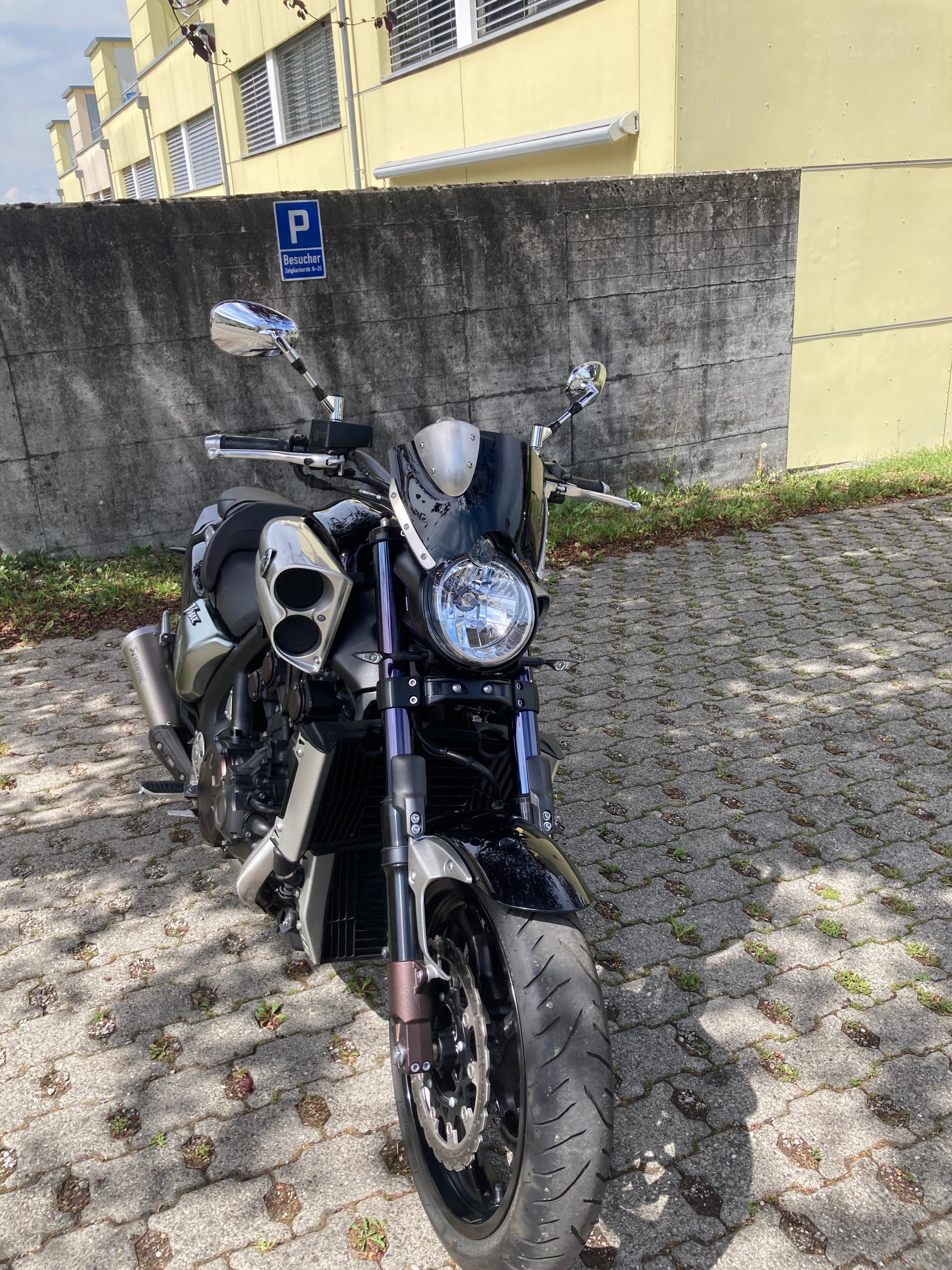 YAMAHA V-MAX-image-4