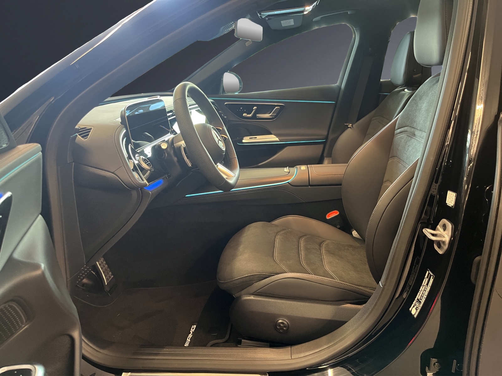 MERCEDES-BENZ E 220d break 4MATIC-image-4