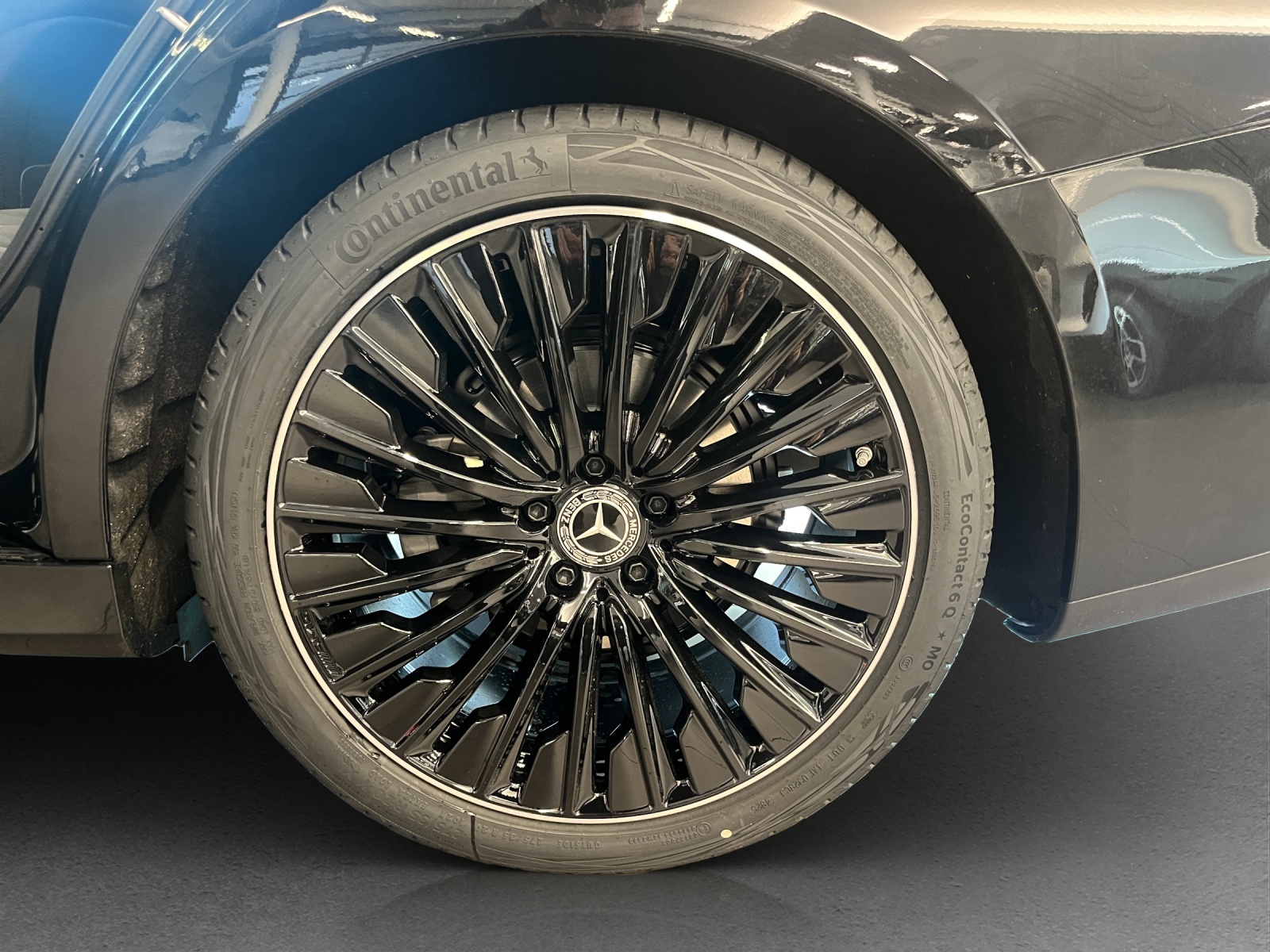MERCEDES-BENZ E 220d break 4MATIC-image-7