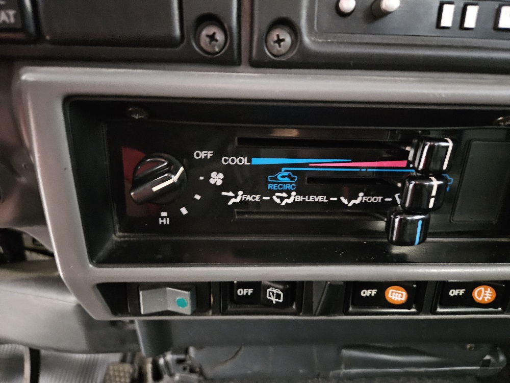 TOYOTA LJ 73 FRP-Top TD, KLIMA-image-12