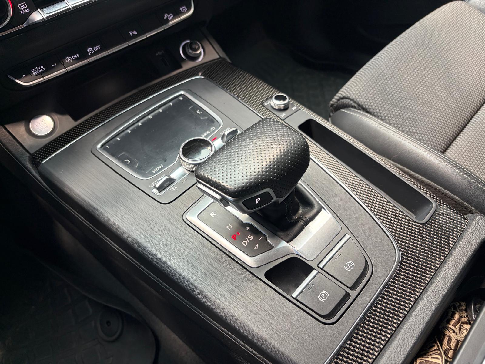 AUDI Q5 45 TFSI sport quattro S-tronic-image-24