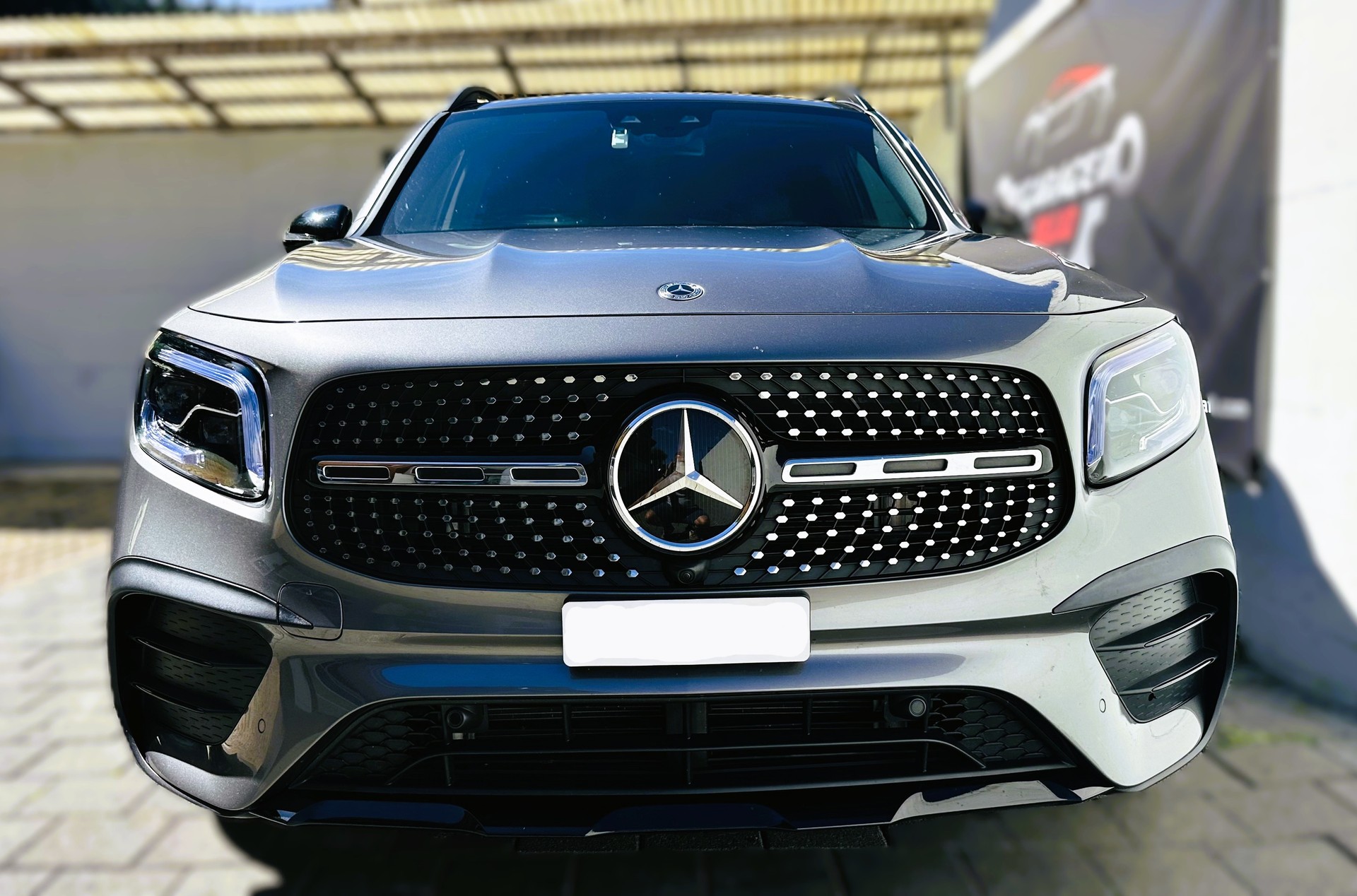 MERCEDES-BENZ GLB 220 d 4Matic AMG Line 8G-Tronic-showroom-element-1