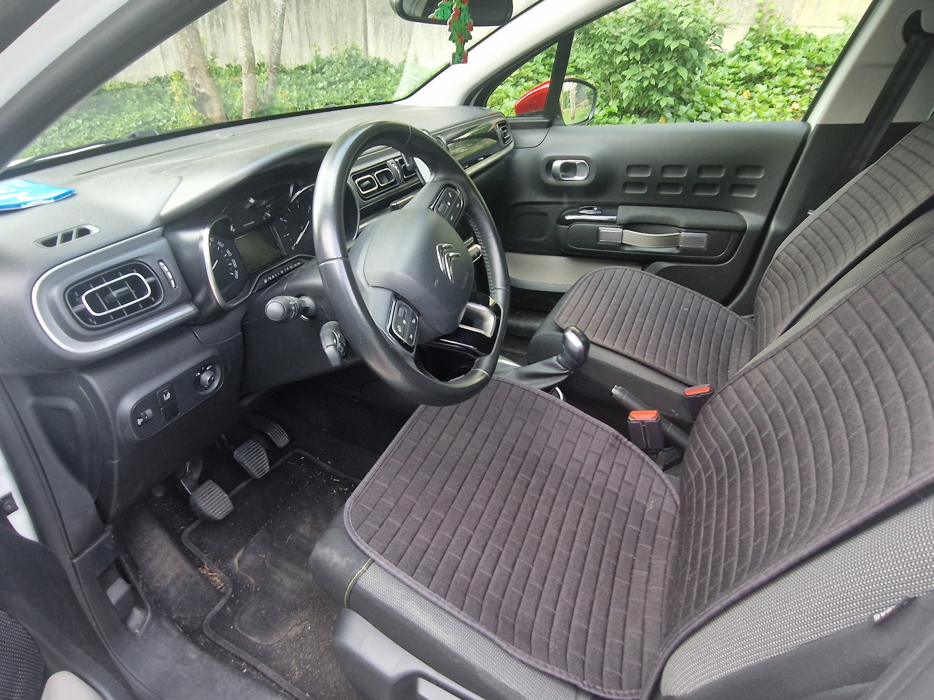 CITROEN 1.2 PureTech Feel-image-1