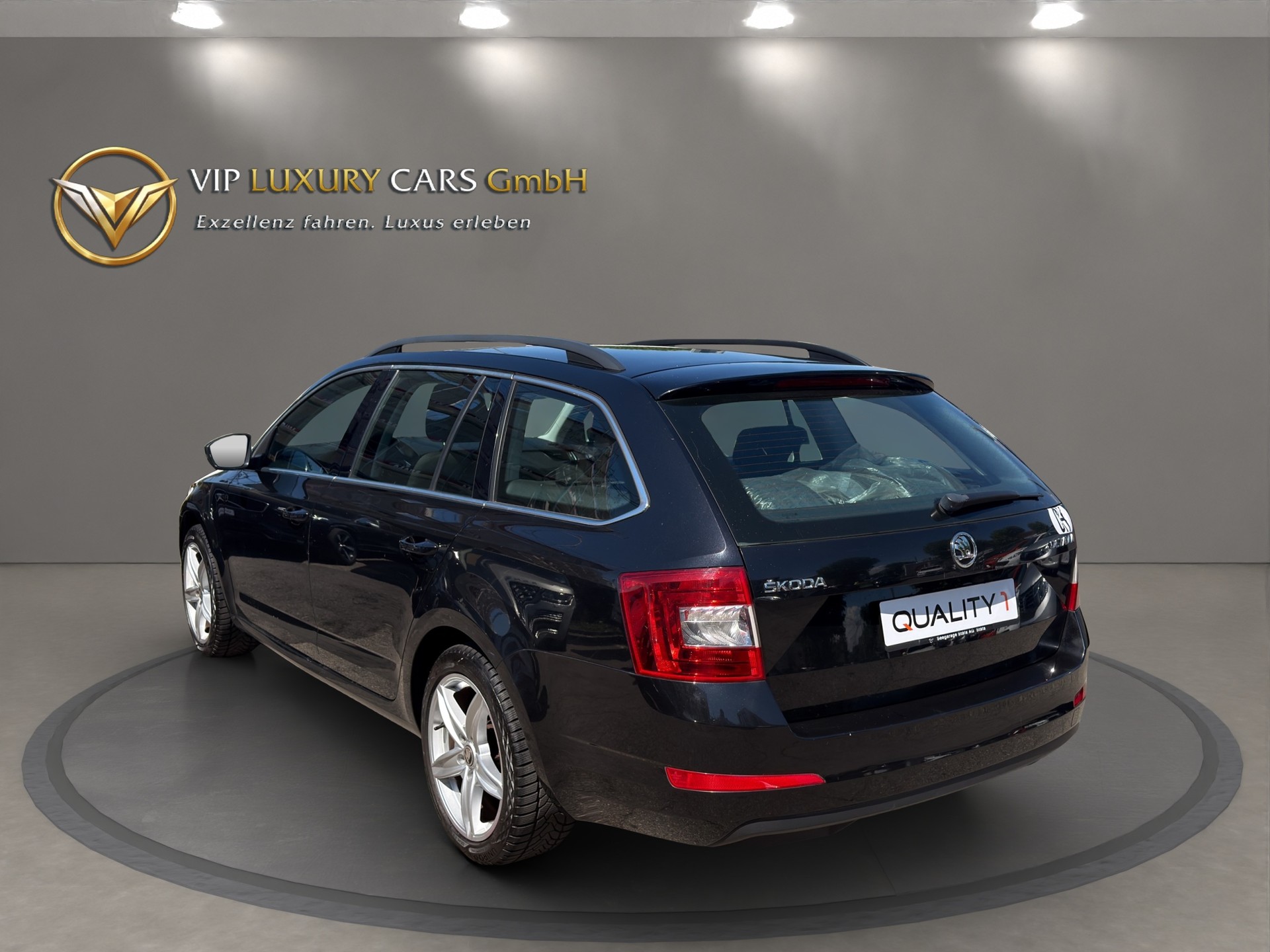 SKODA Octavia Combi 1.6 TDI Swiss Joy-image-8