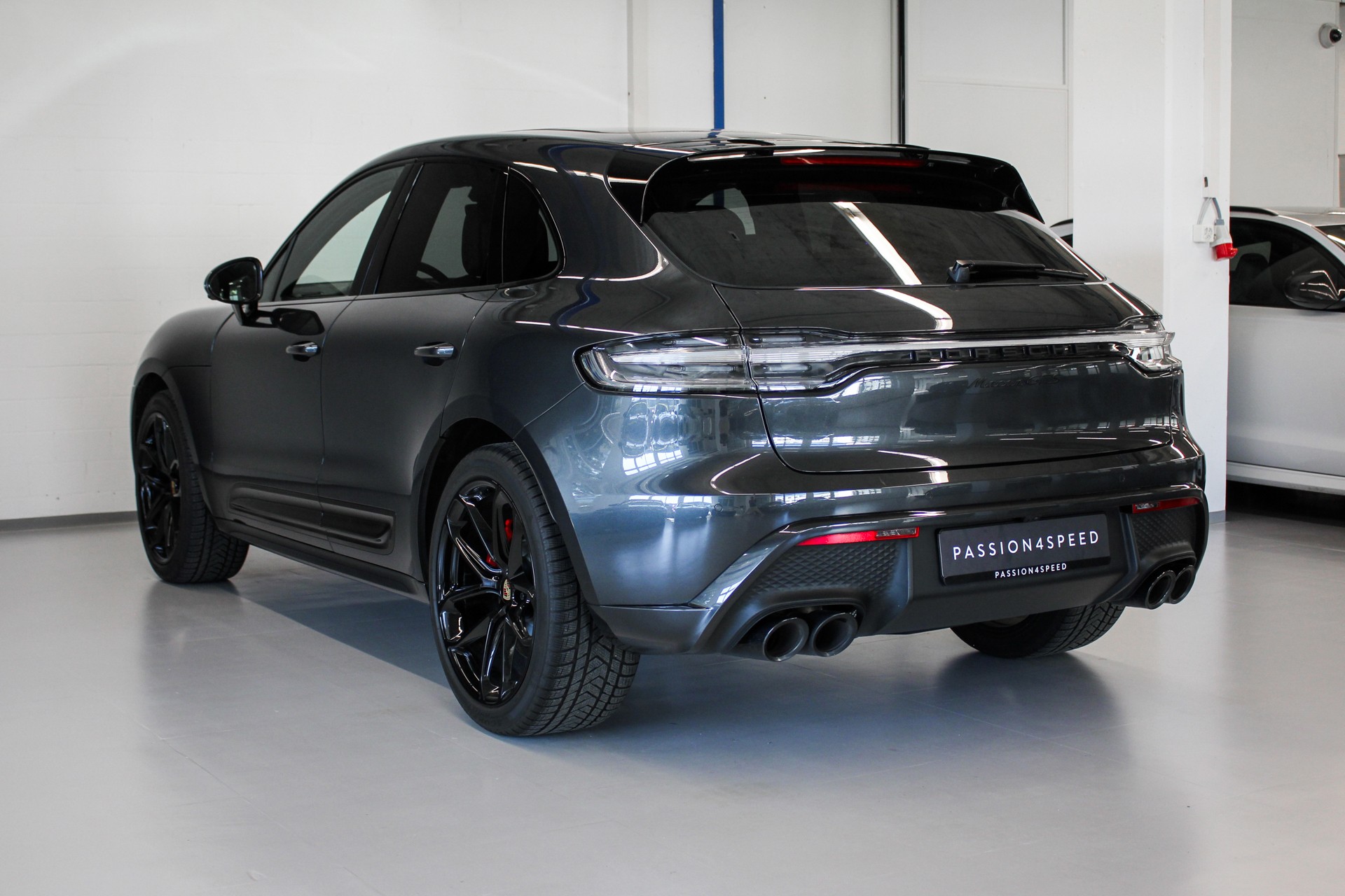 PORSCHE Macan GTS PDK-image-5
