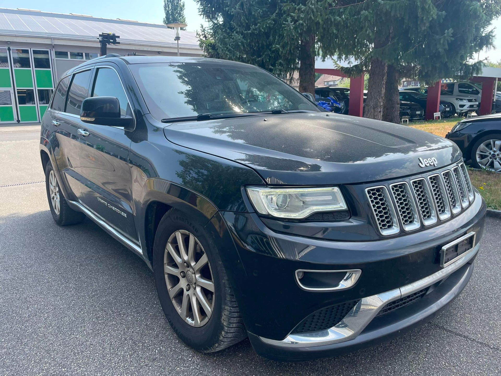 JEEP Grand Cherokee 3.0 CRD Summit Automatic-image-2