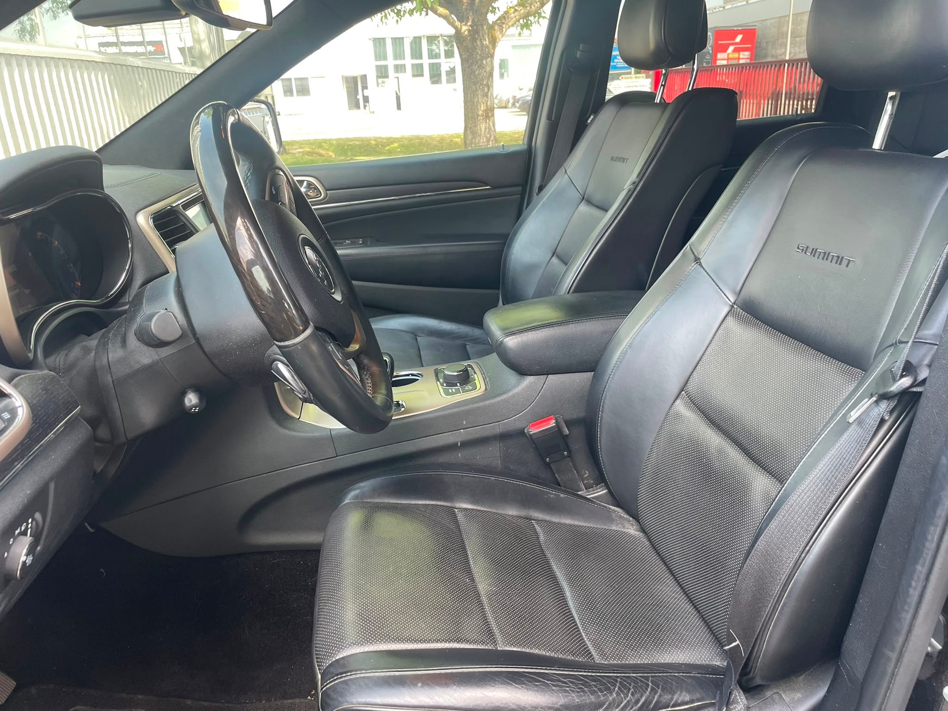JEEP Grand Cherokee 3.0 CRD Summit Automatic-image-9