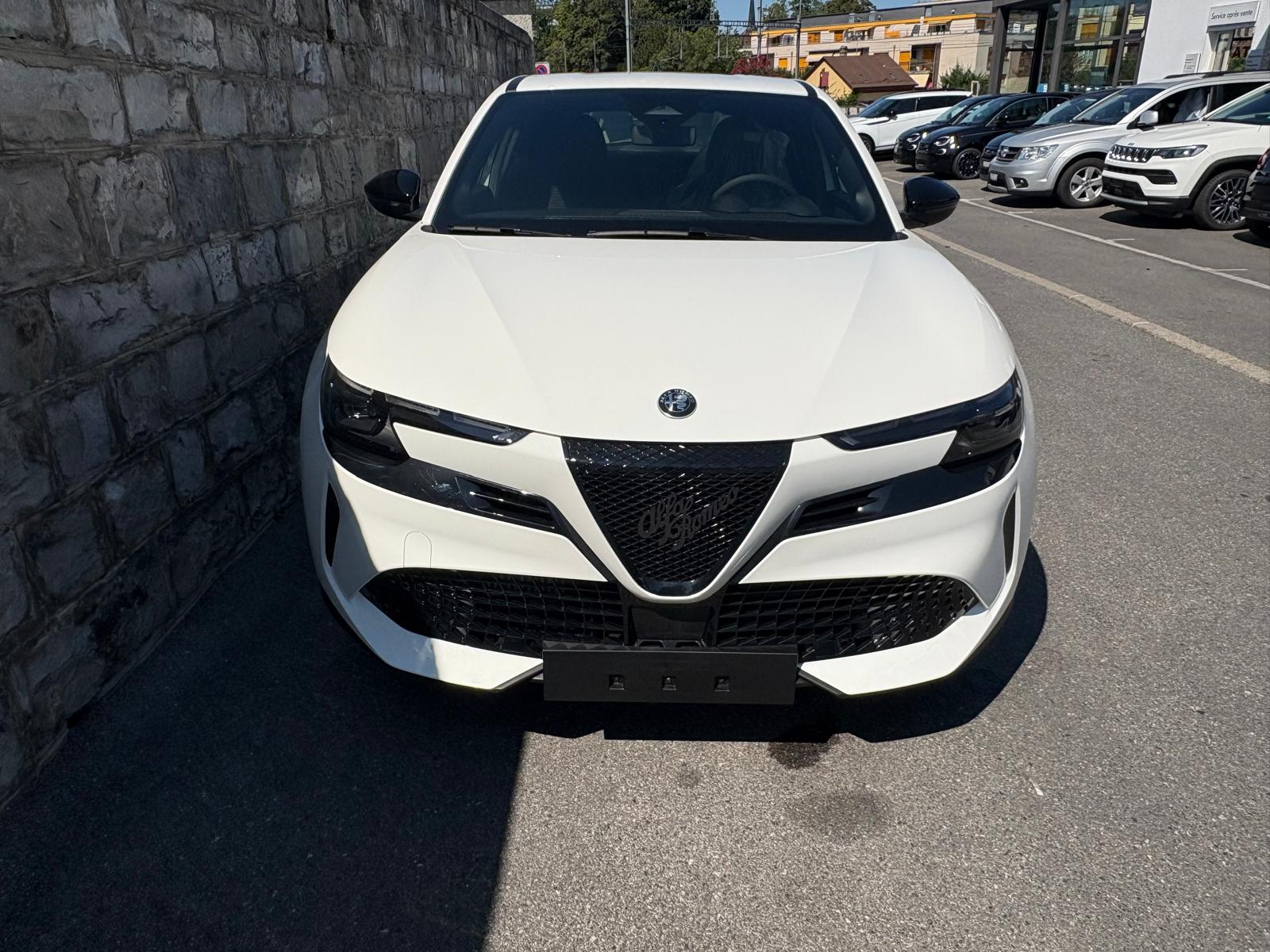 ALFA ROMEO Junior 1.2 48V Hybrid Junior-showroom-element-3