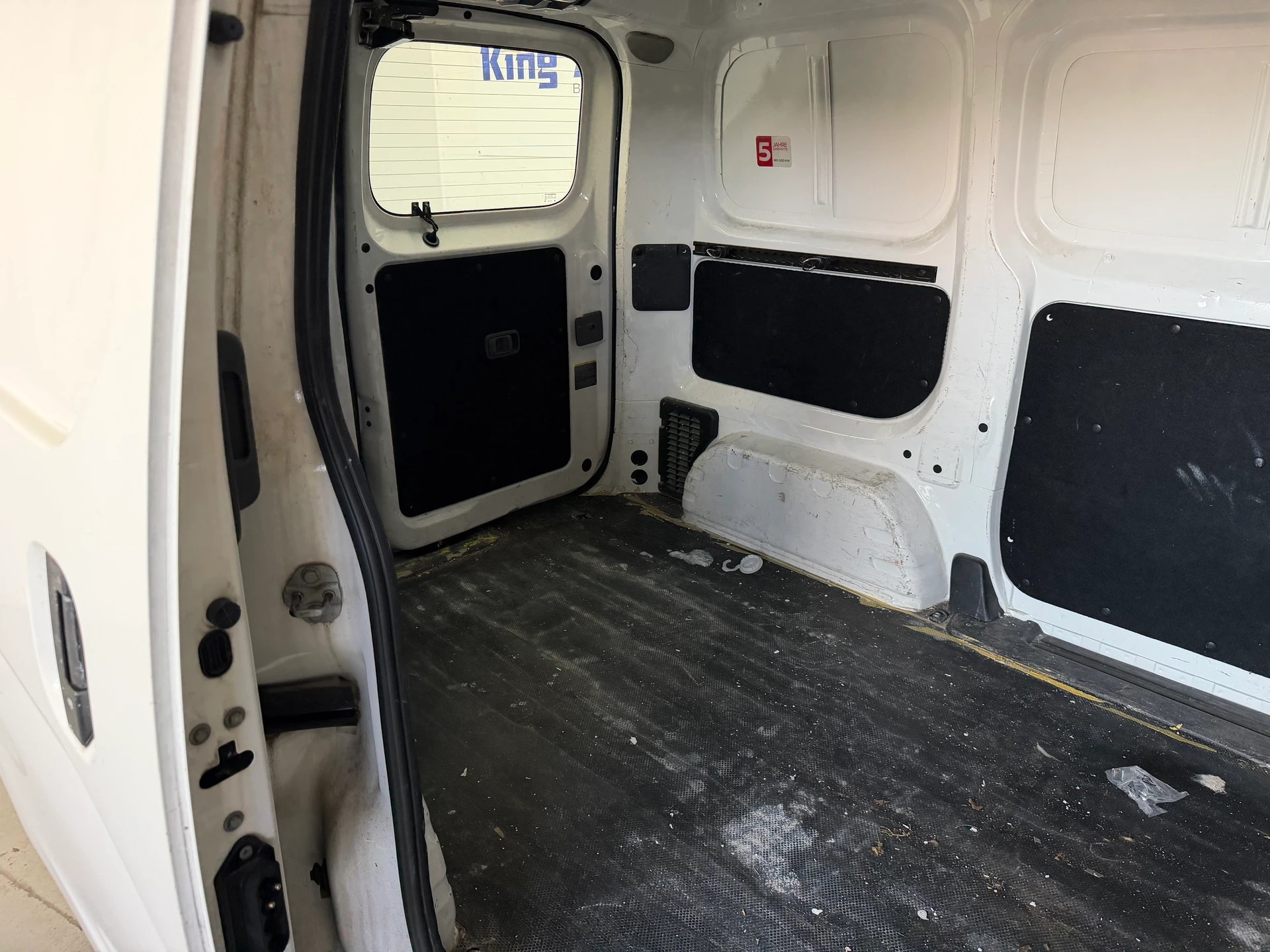 NISSAN NV200 1.5 dCi 90 Comfort Euro 6 | Zahnriemen ers. | Klima | Navi | RF-Kamera-image-11