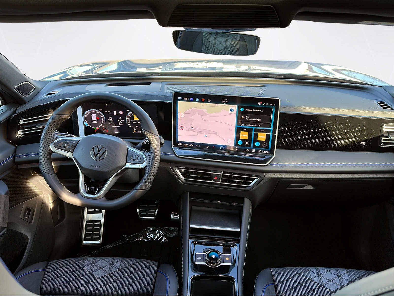 VW Tiguan R-Line UNITED 2.0TSI 204CH 4Motion-image-7