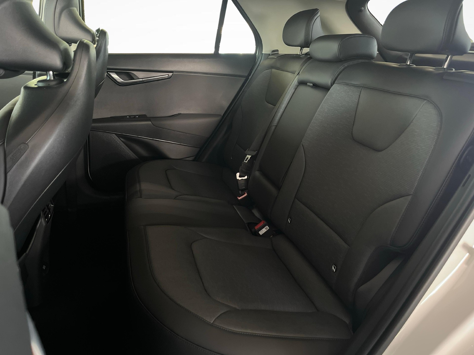 KIA Niro 1.6 GDi Plug-in Hybrid Style-image-10