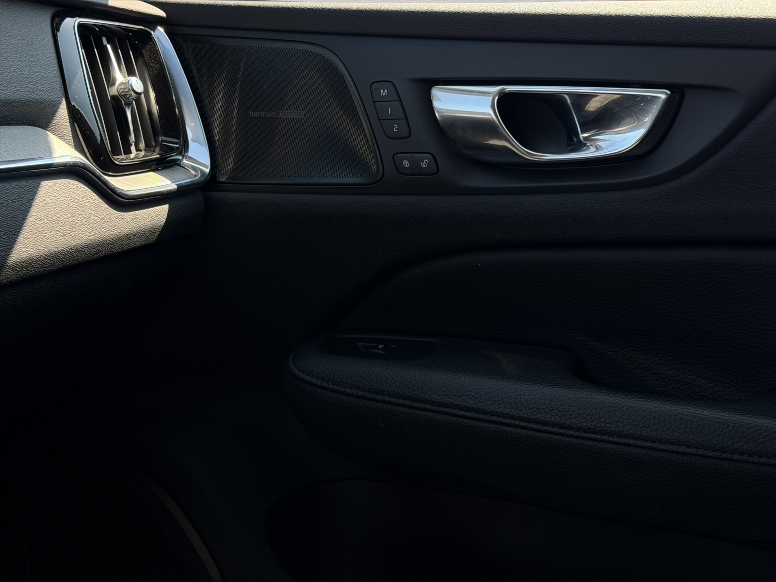VOLVO V60 2.0 T6 TE Inscription eAWD-image-16