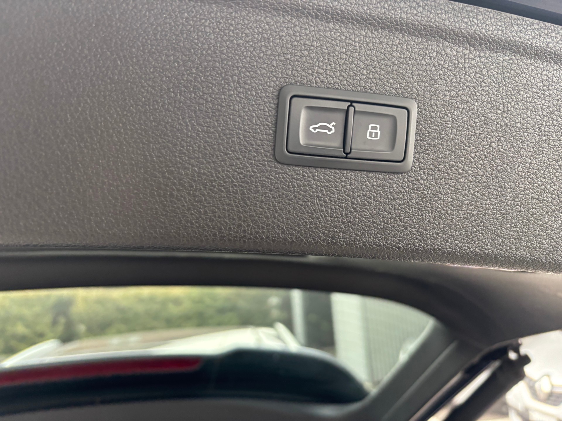 AUDI Q5 2.0 TFSI sport quattro S-tronic-image-14