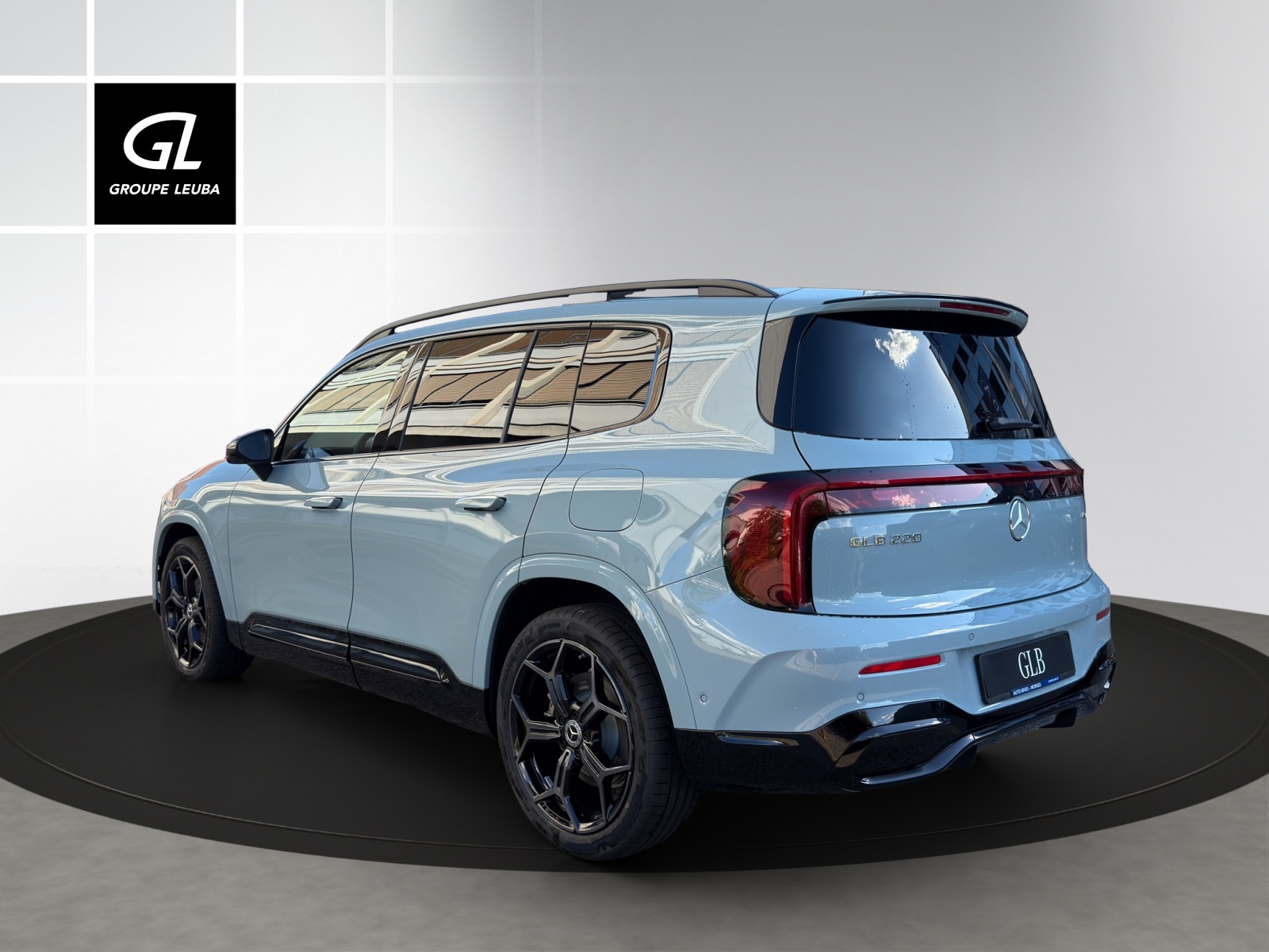 MERCEDES-BENZ GLB 220 4Matic 8G-Tronic-showroom-element-3