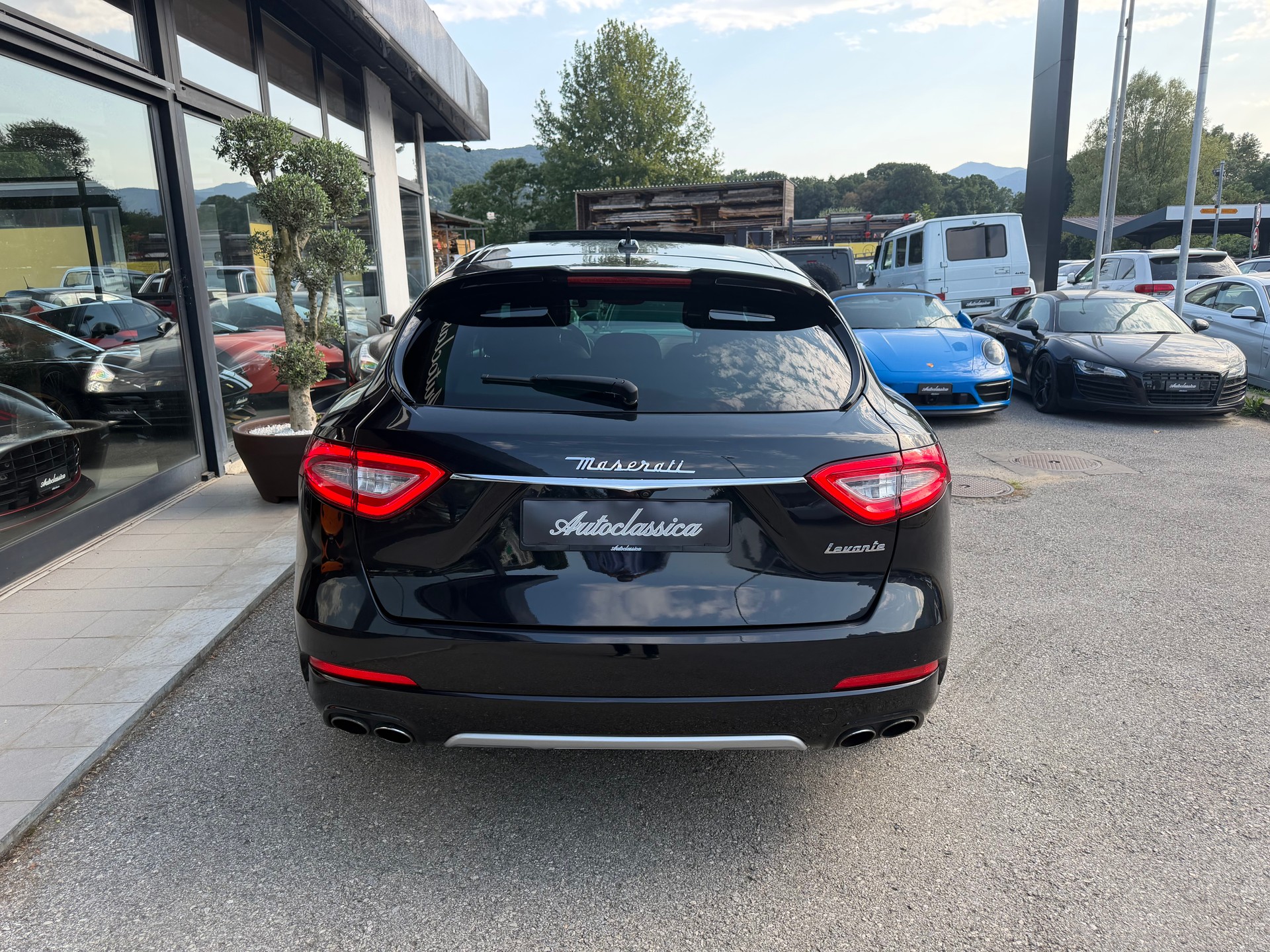 MASERATI Levante S 3.0 V6 Automatica-showroom-element-2