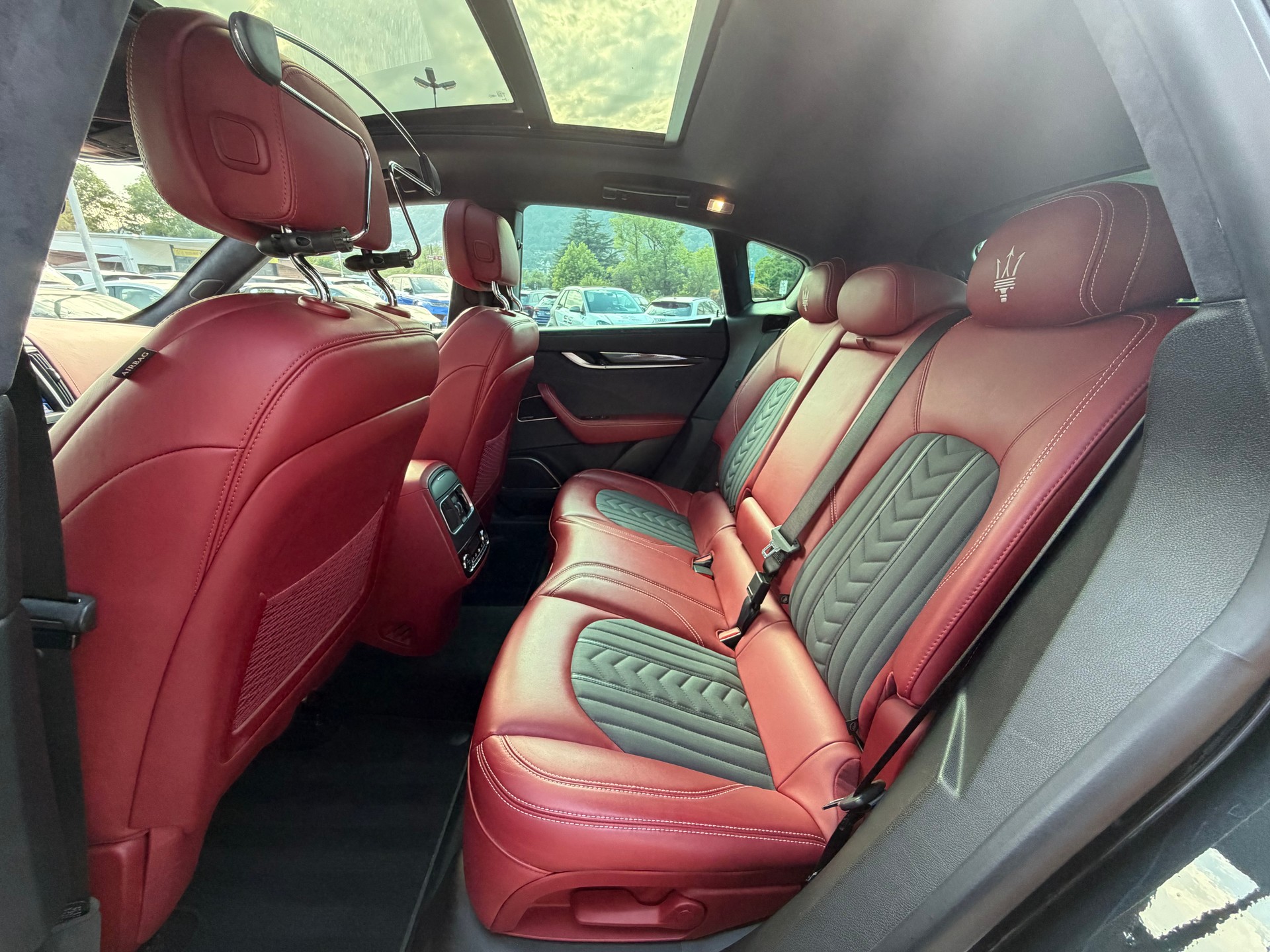 MASERATI Levante S 3.0 V6 Automatica-image-16