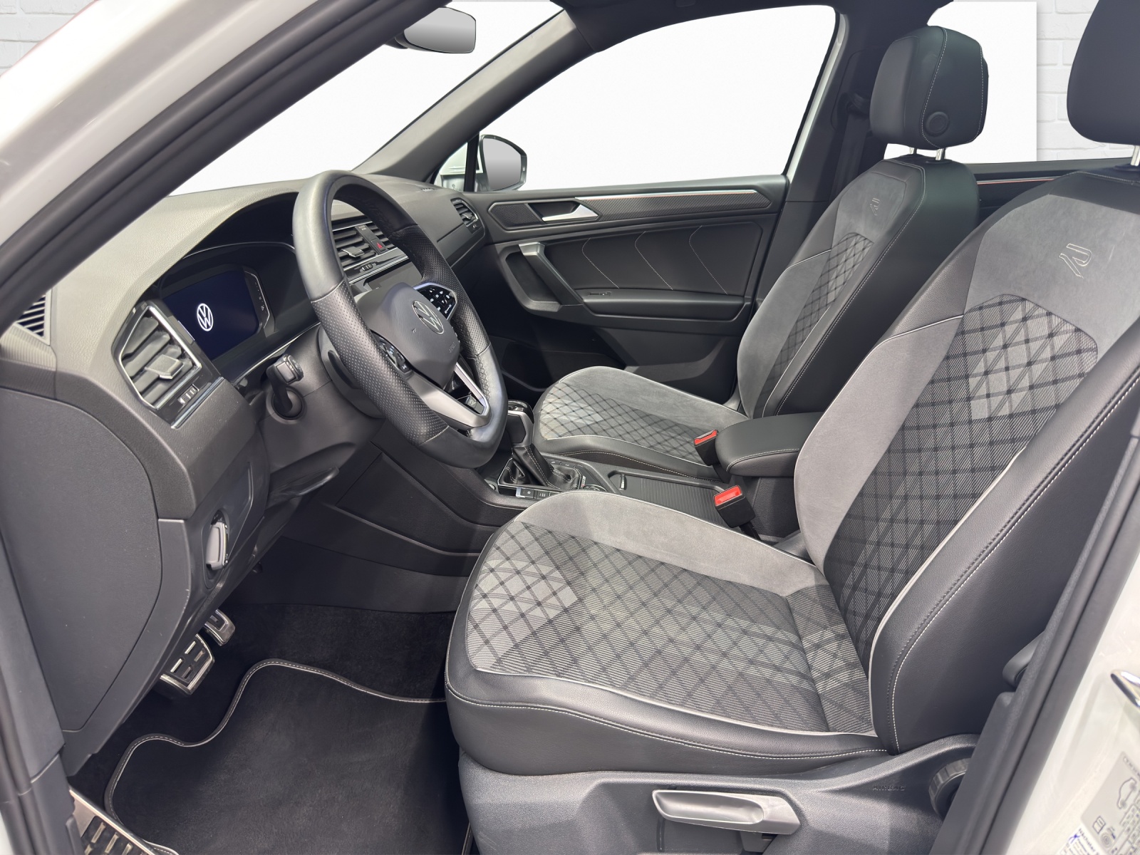 VW Tiguan Allspace 2.0 TSI R-Line DSG-image-6
