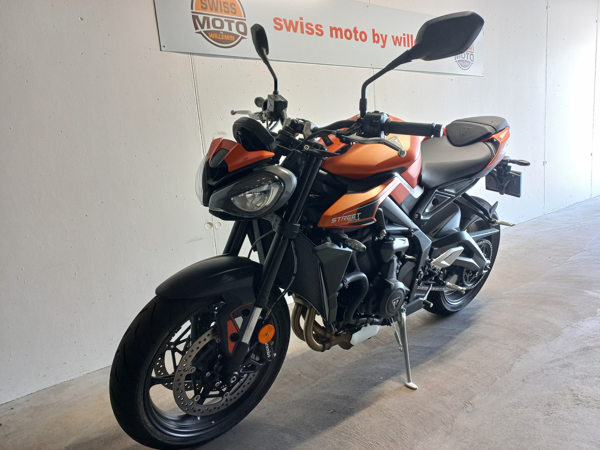 TRIUMPH Street Triple R 765 (A2)-showroom-element-1