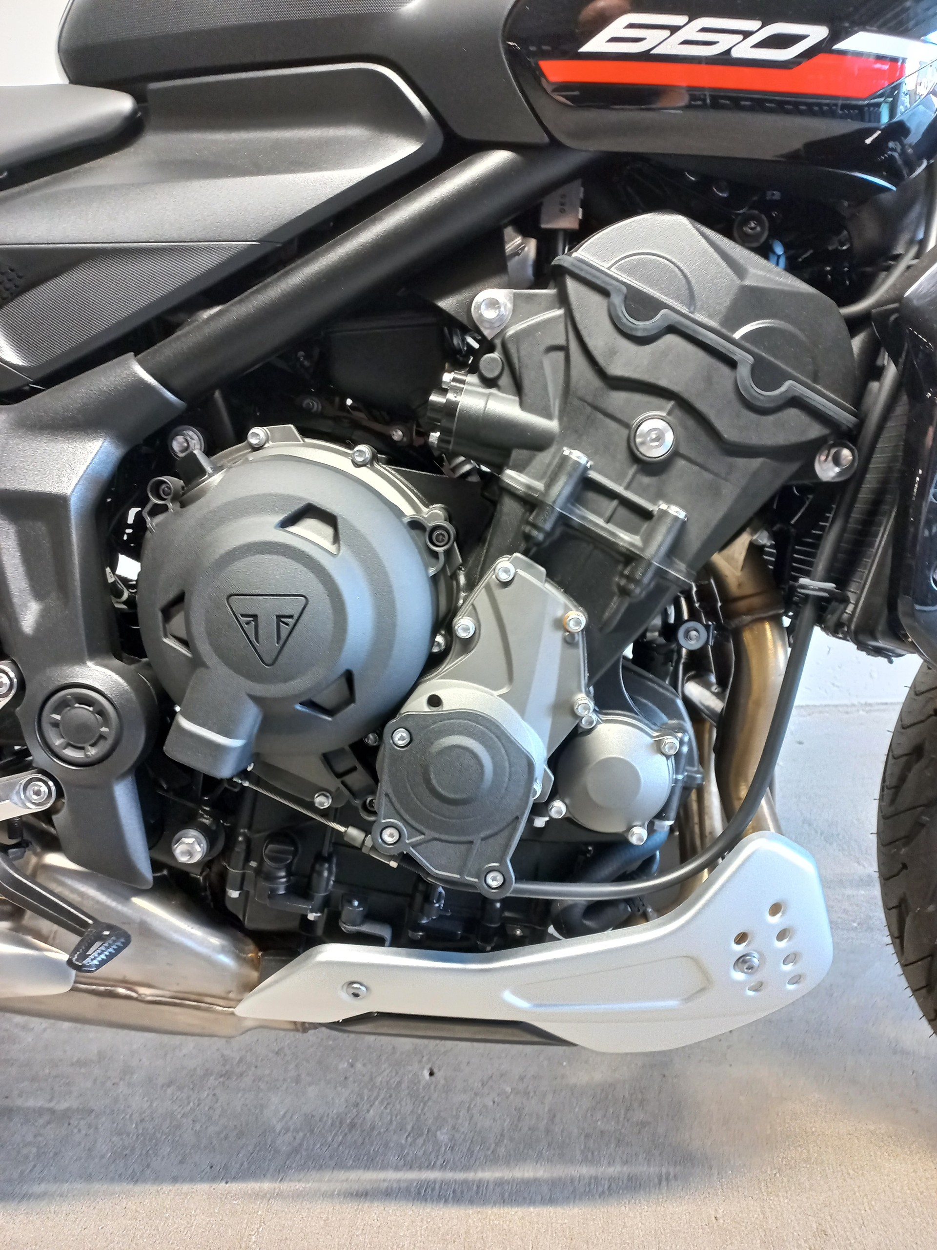 TRIUMPH Trident 660 kit WS-image-5