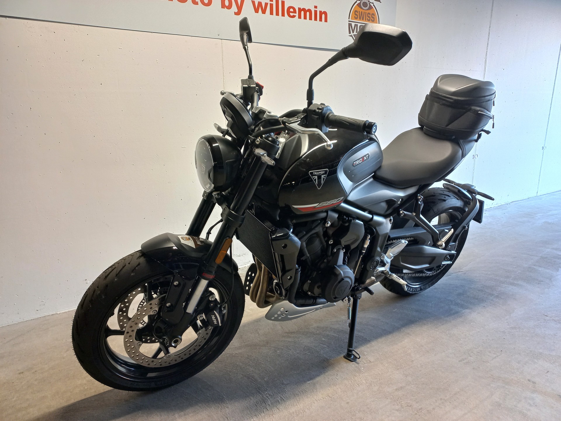 TRIUMPH Trident 660 kit WS-showroom-element-1