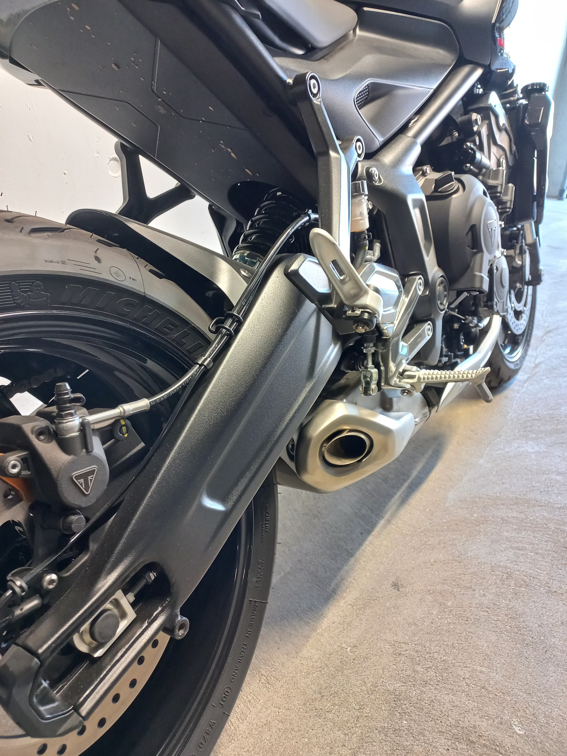 TRIUMPH Trident 660 kit WS-image-6