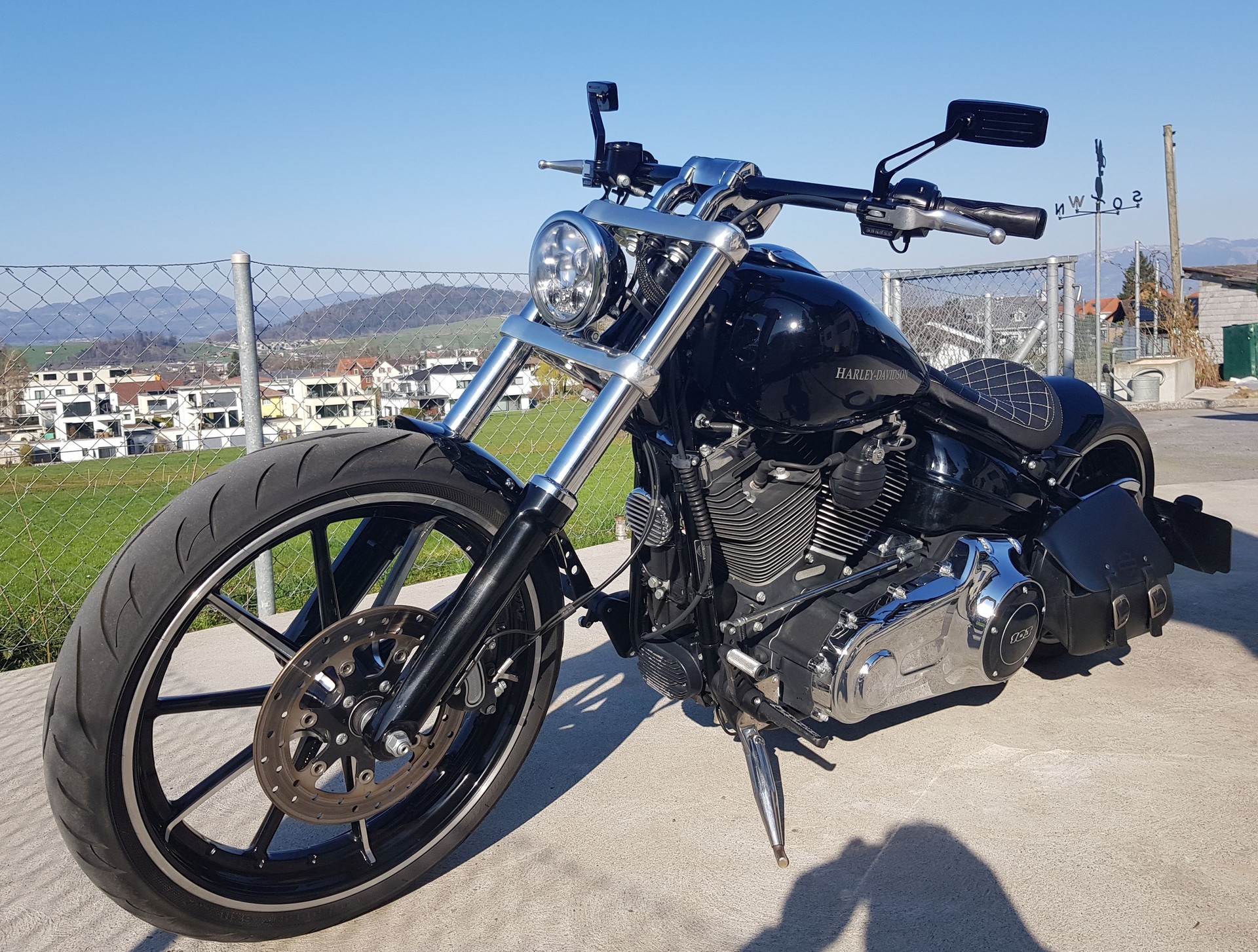 HARLEY-DAVIDSON Breakout FXSB 103-image-0